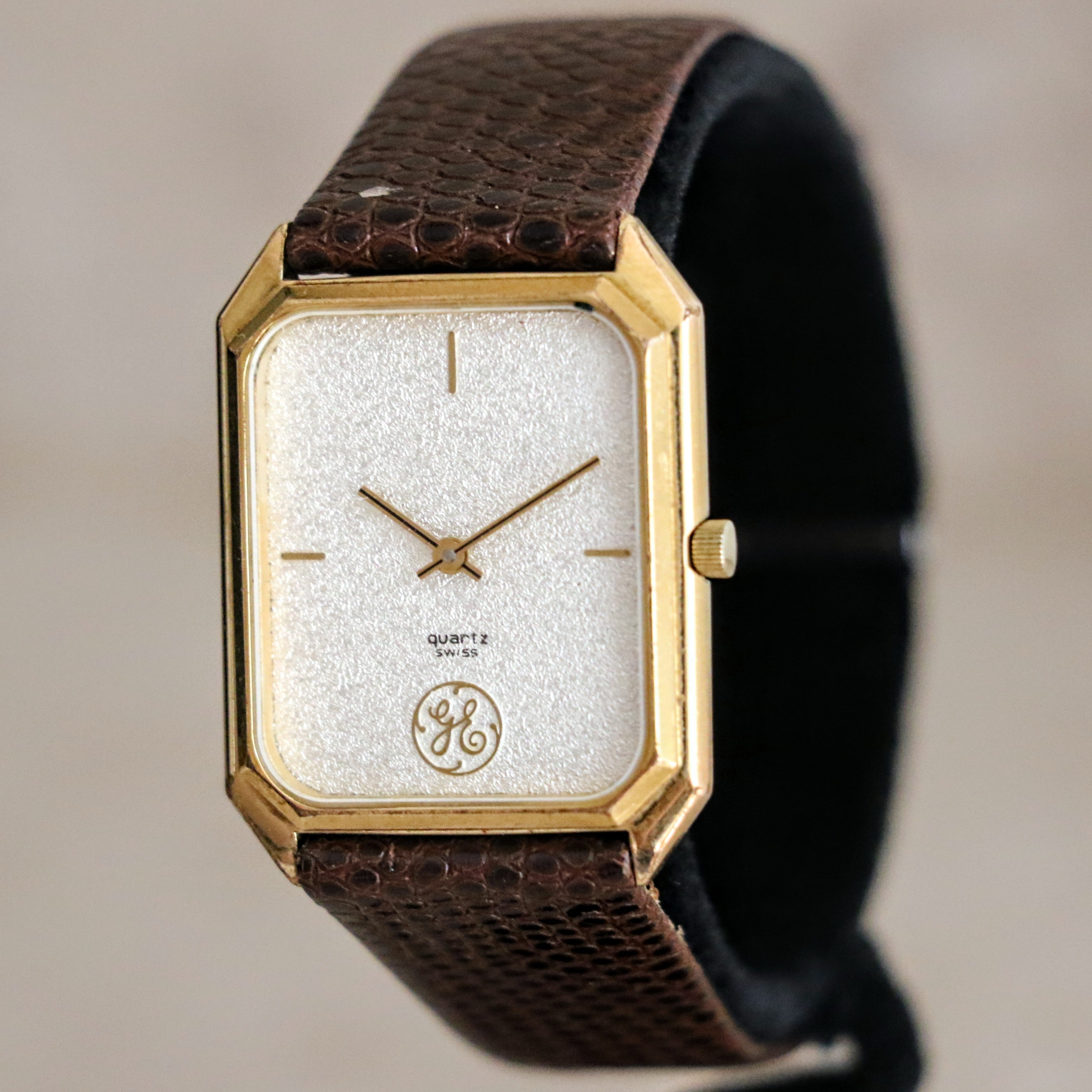 Private Label Watch GENERAL ELECTRIC Swiss Made Quartz Wristwatch ETA 256.031