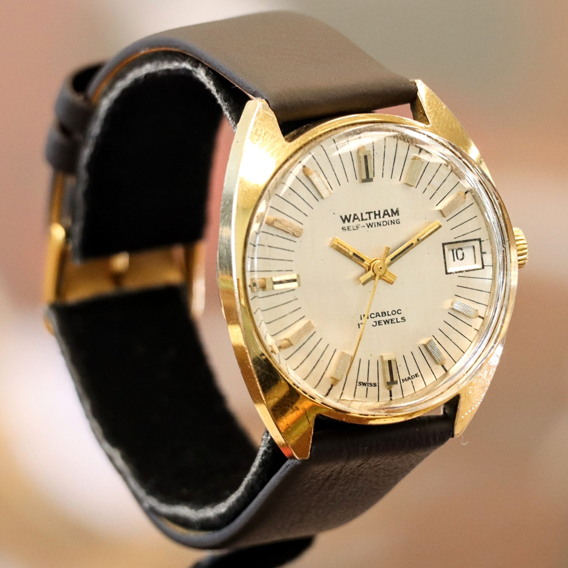 1970 s WALTHAM Self Winding Watch 17 Jewels Incabloc FHF 905 Vintage S SECOND HAND HOROLOGY