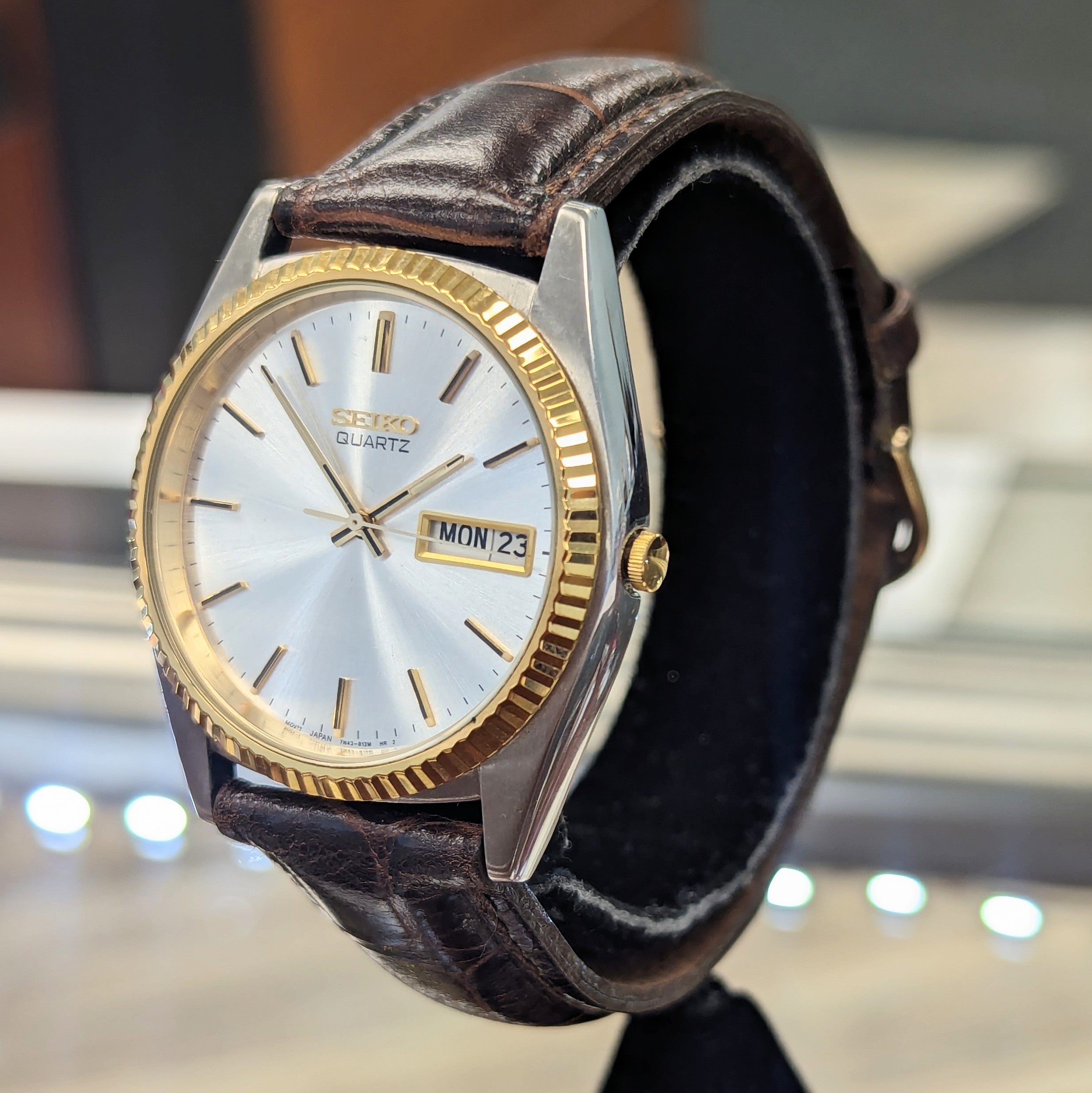 1994 SEIKO Quartz Watch Day Date 7N43 8111 Two Tone Vintage Wristwatch 1994-seiko-quartz-watch-day-date-7n43-8111-two-tone-vintage-wristwatch