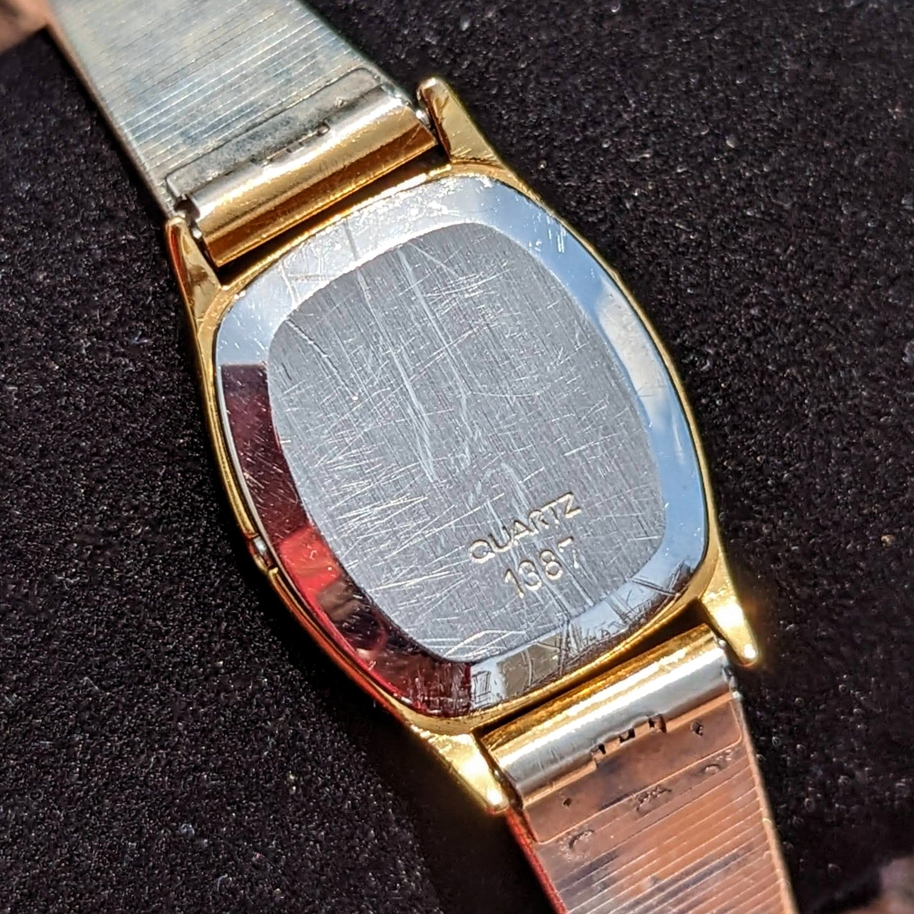 Ladies OMEGA DeVille Dress Wristwatch Ref. 591.0135 Cal. 1387 Vintage Quartz Watch