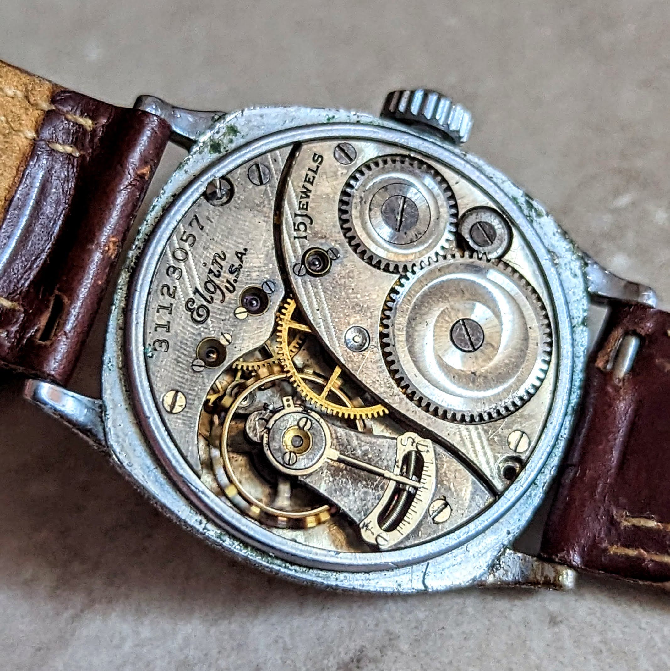 1928 ELGIN Art Deco Wristwatch Grade 464 Cushion Case  15 Jewels U.S.A. Made Watch