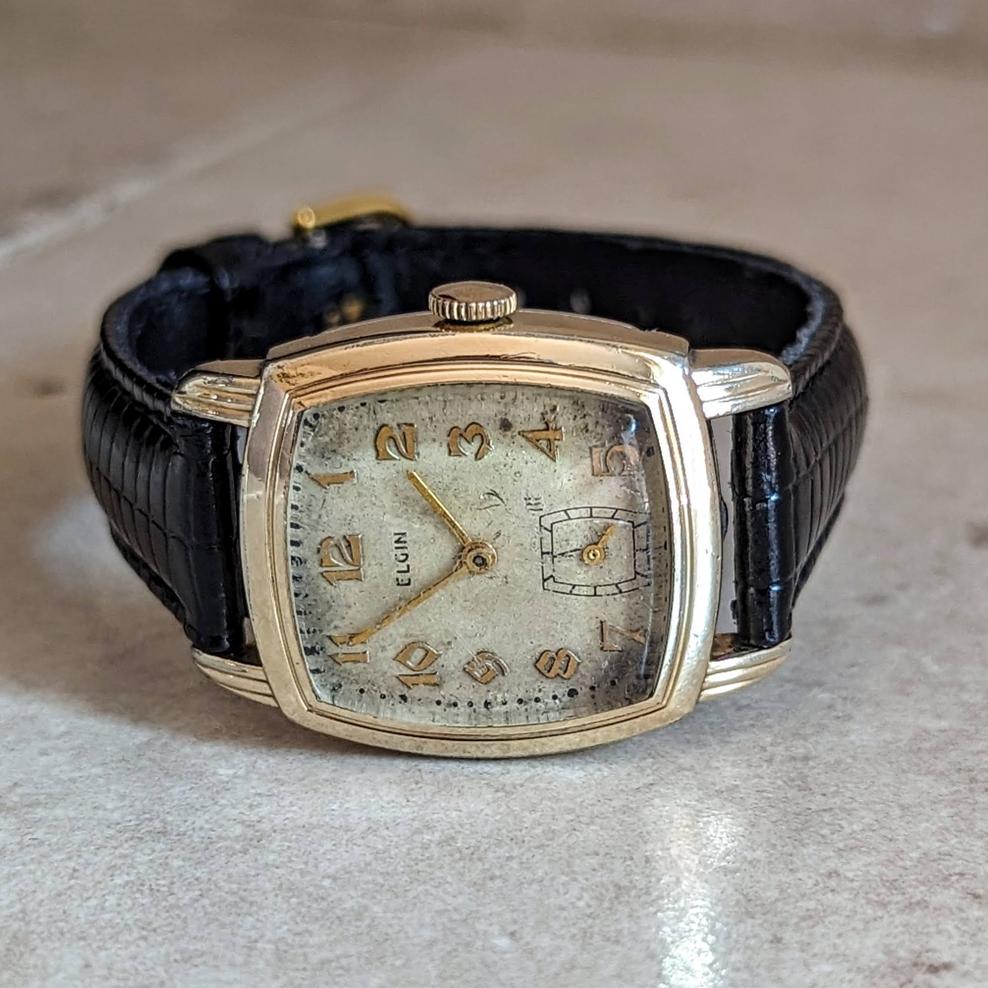 1942 ELGIN Wristwatch Grade 554 15 Jewels U.S.A Made Vintage Watch