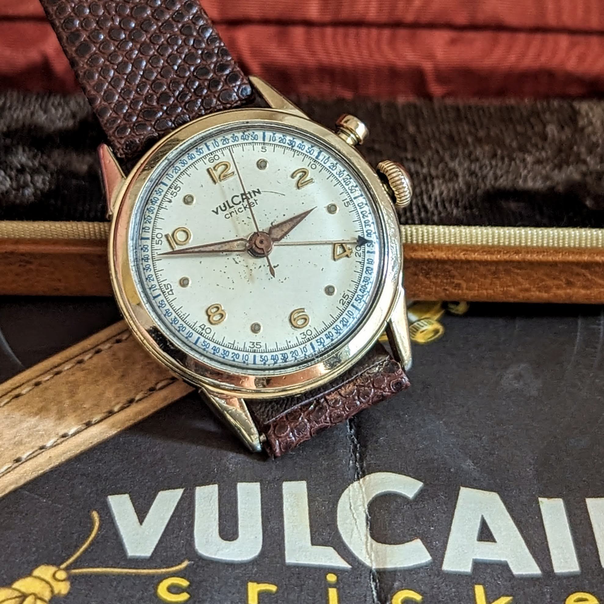 VULCAIN Cricket Alarm Wristwatch 17 Jewels Cal. 120 Swiss Made Vintage Watch - Box & Papers!
