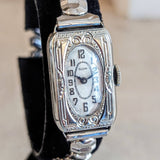 1933 ELGIN Art Deco Ladies Watch 15 Jewels Grade 484 U.S.A. Made Wristwatch
