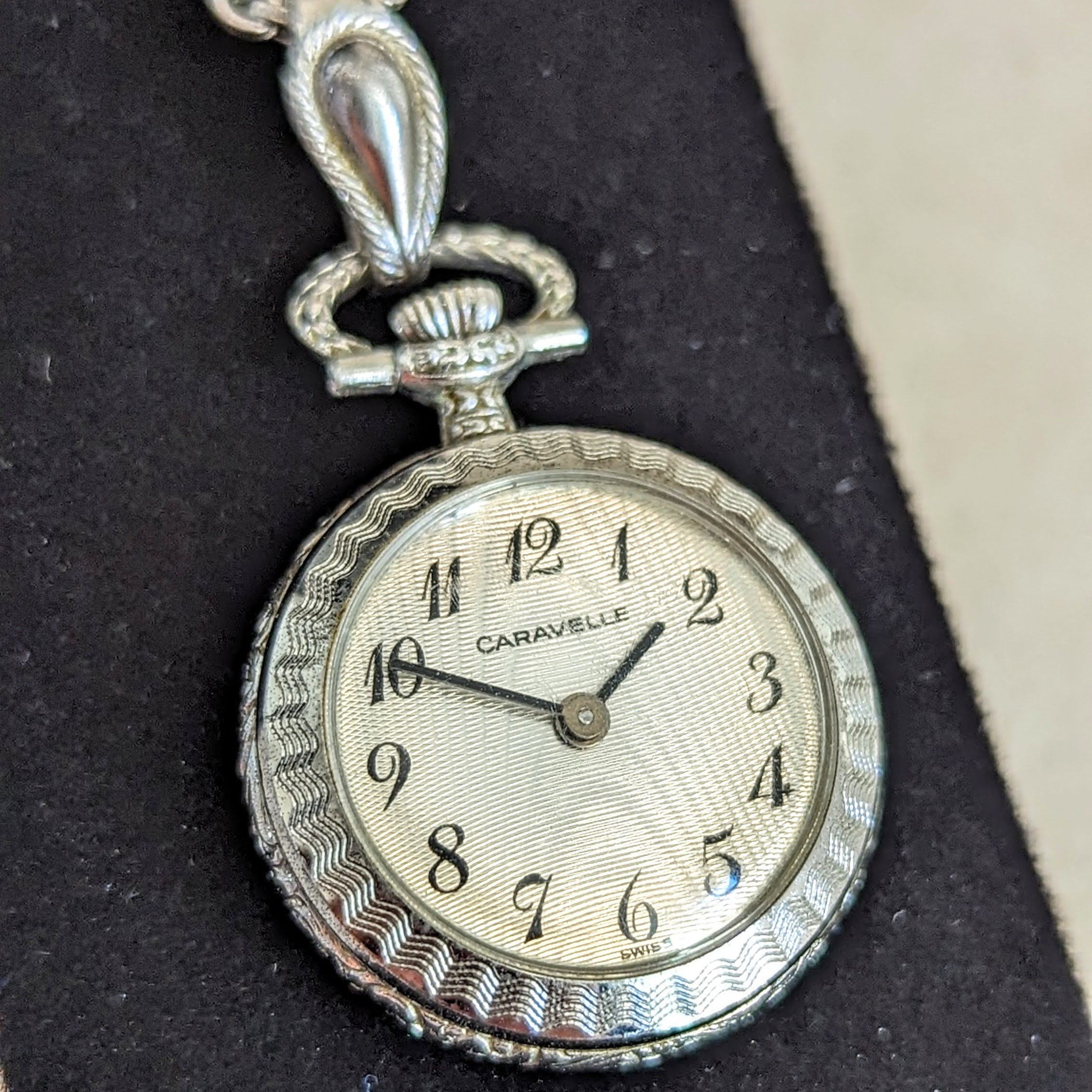 Vintage Caravelle in very good Condition 7 Jewel Orb Pendant Watch - Ruby  Lane