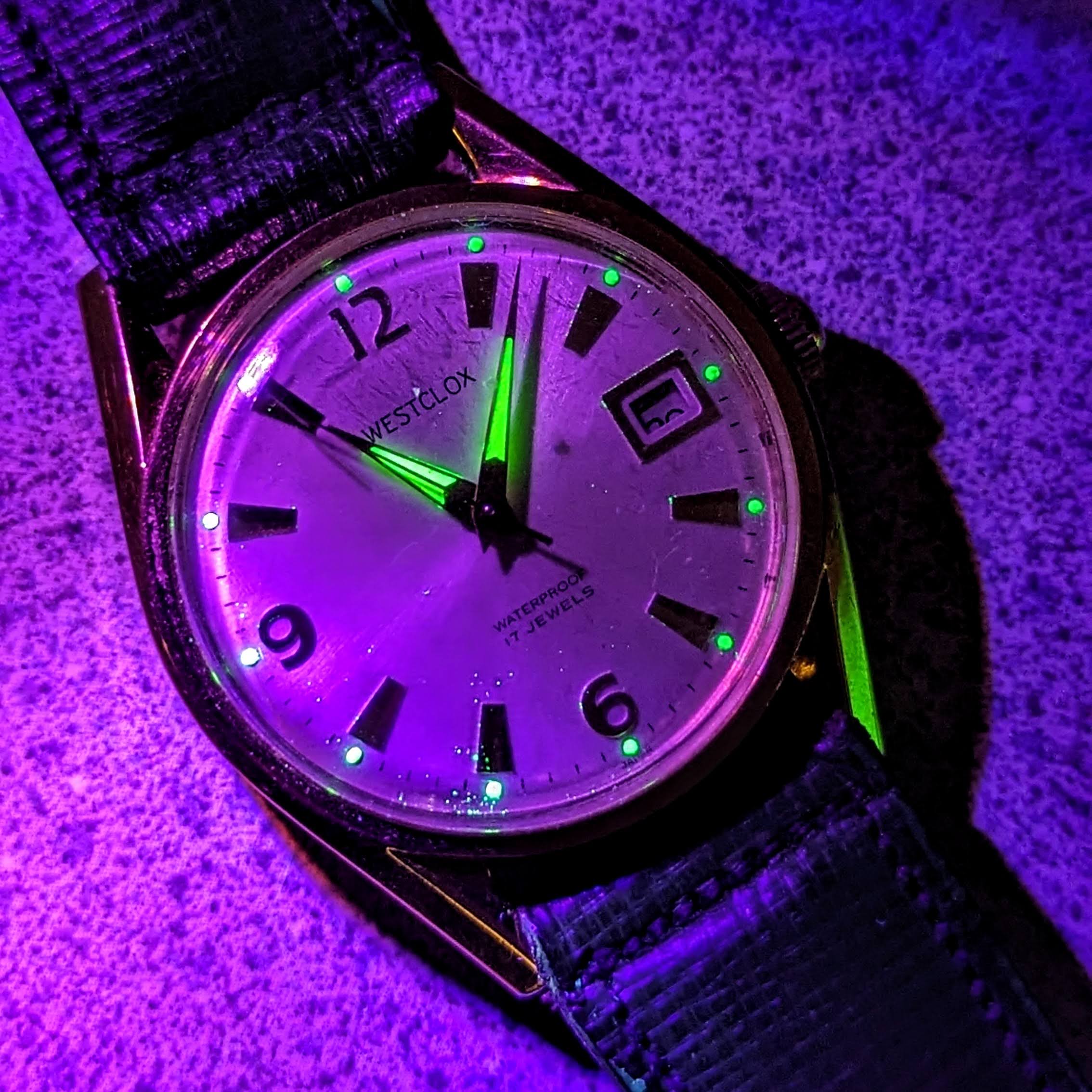 Vintage WESTCLOX Waterproof Wristwatch 17 Jewels Cal. D-441 Date Indicator Watch