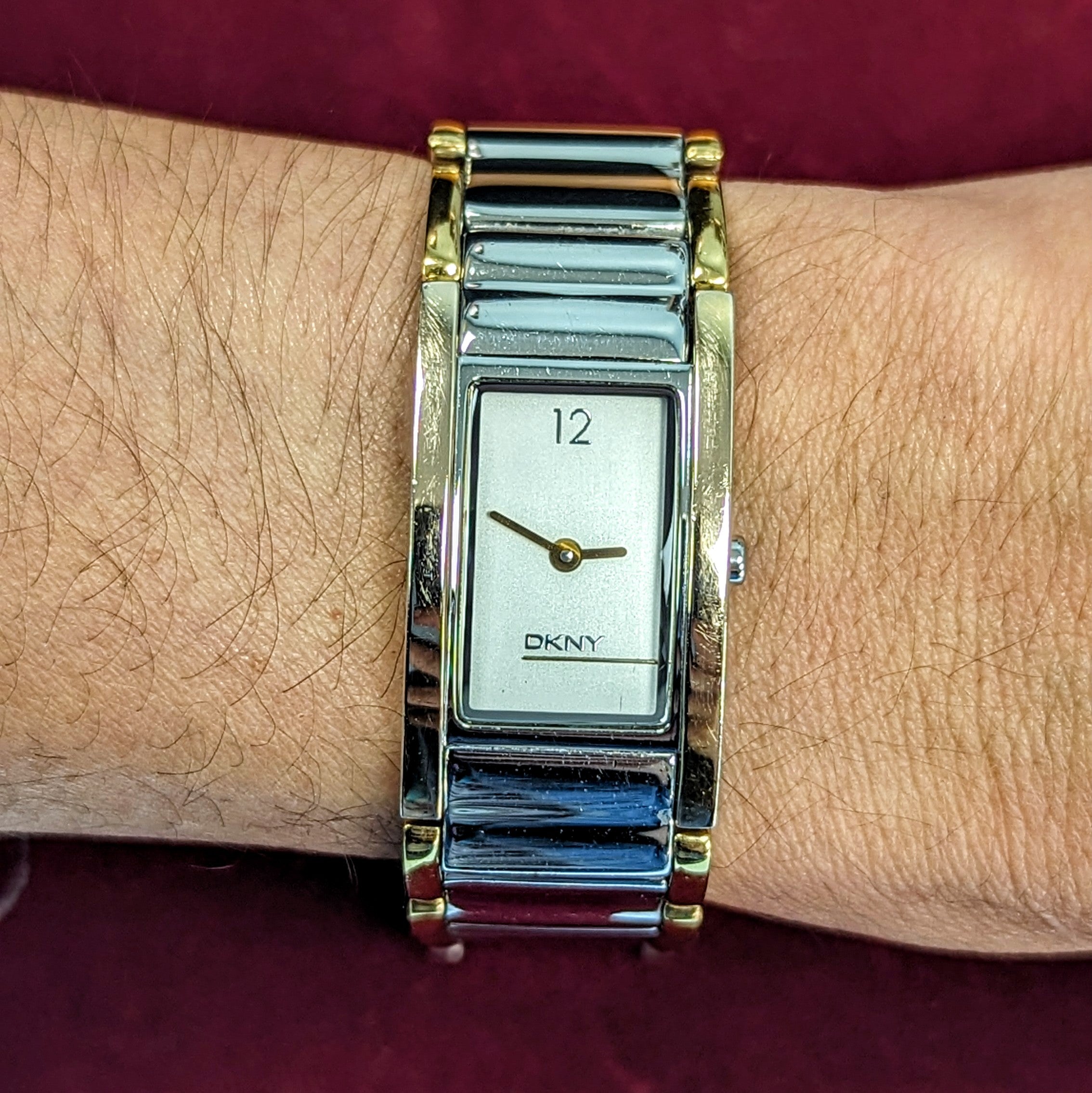 DKNY NY-3281 ladies Quartz Wristwatch Two Tone Case & Bracelet - All SS Watch
