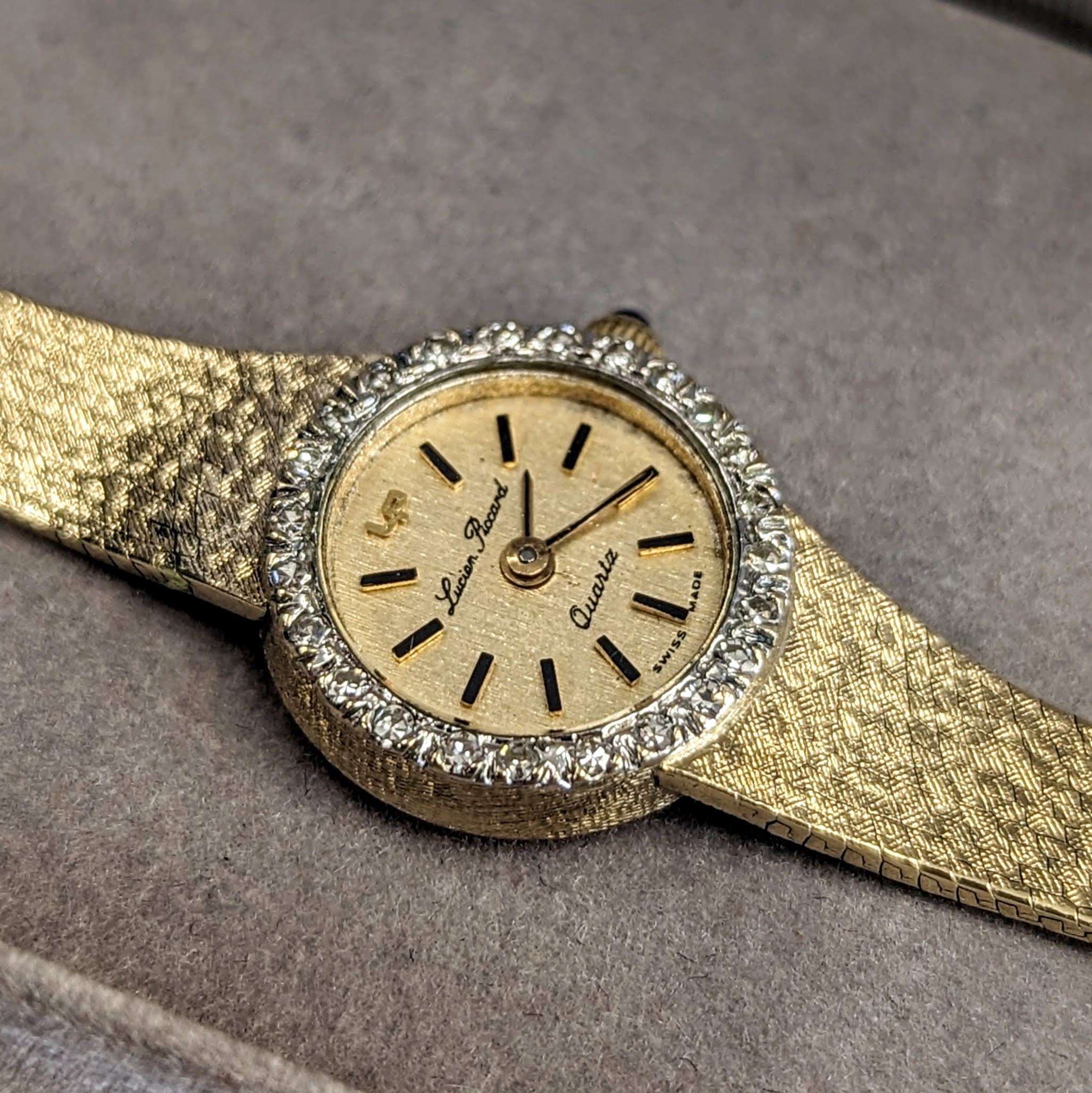 Ladies LUCIEN PICCARD Quartz Watch - ALL 14K Solid GOLD & Diamond Bezel Swiss Vintage Wristwatch