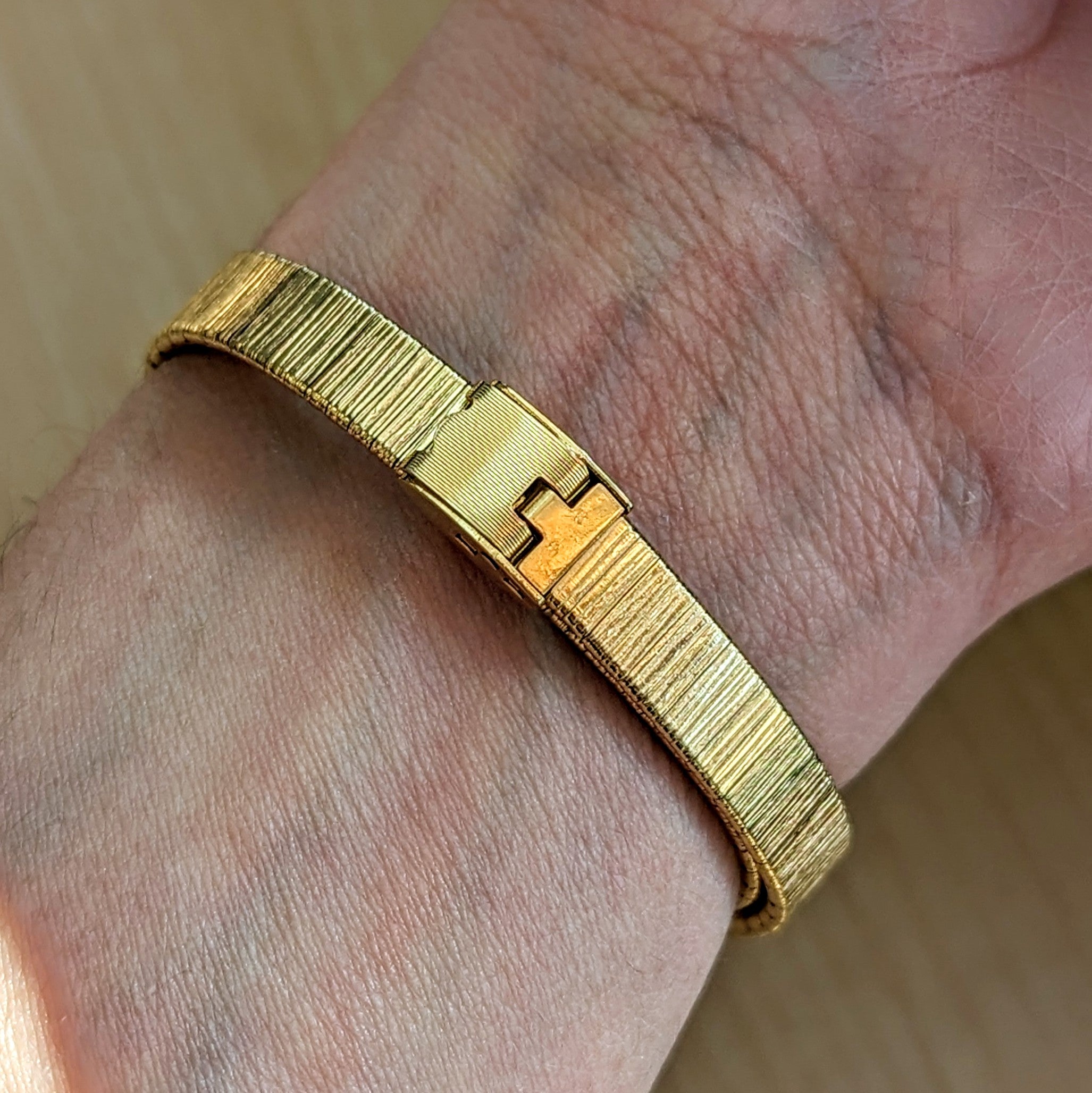 Vintage Ladies TIMEX Mechanical Watch Gold Tone Stainless-Steel Textured Bracelet