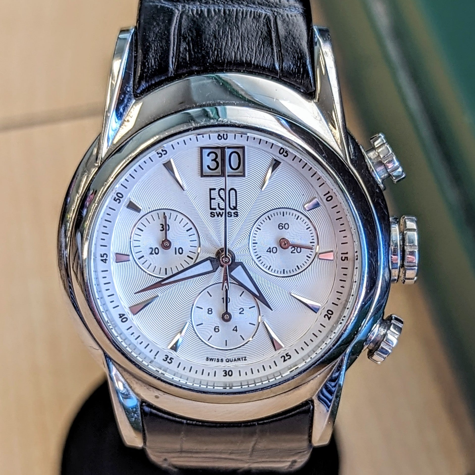 ESQ Swiss Chronograph Watch Date Indicator Ref. E5290 Quartz Wristwatc SECOND HAND HOROLOGY
