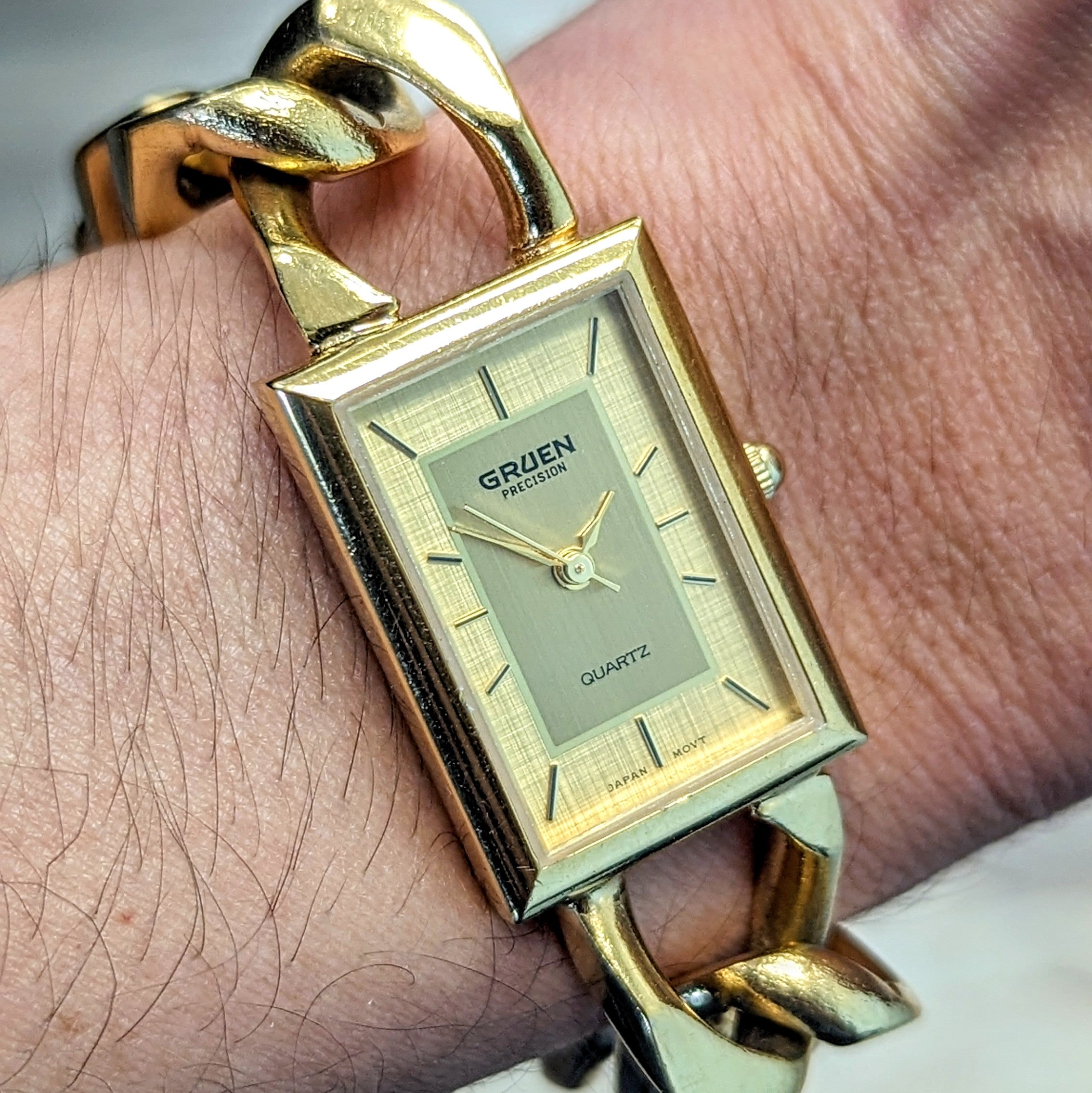 GRUEN Precision Quartz Ladies Watch Gold Plated Link Chain Bracelet Wr SECOND HAND HOROLOGY