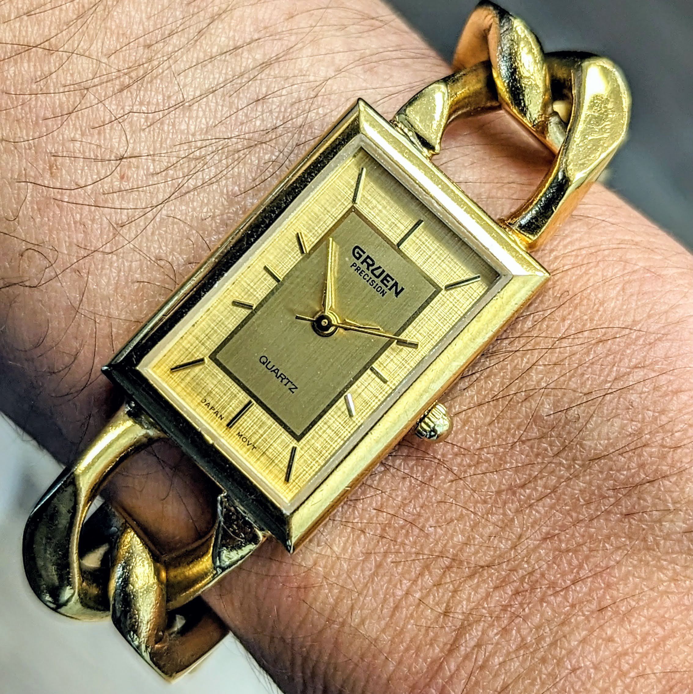 Gruen quartz gold watch hot sale