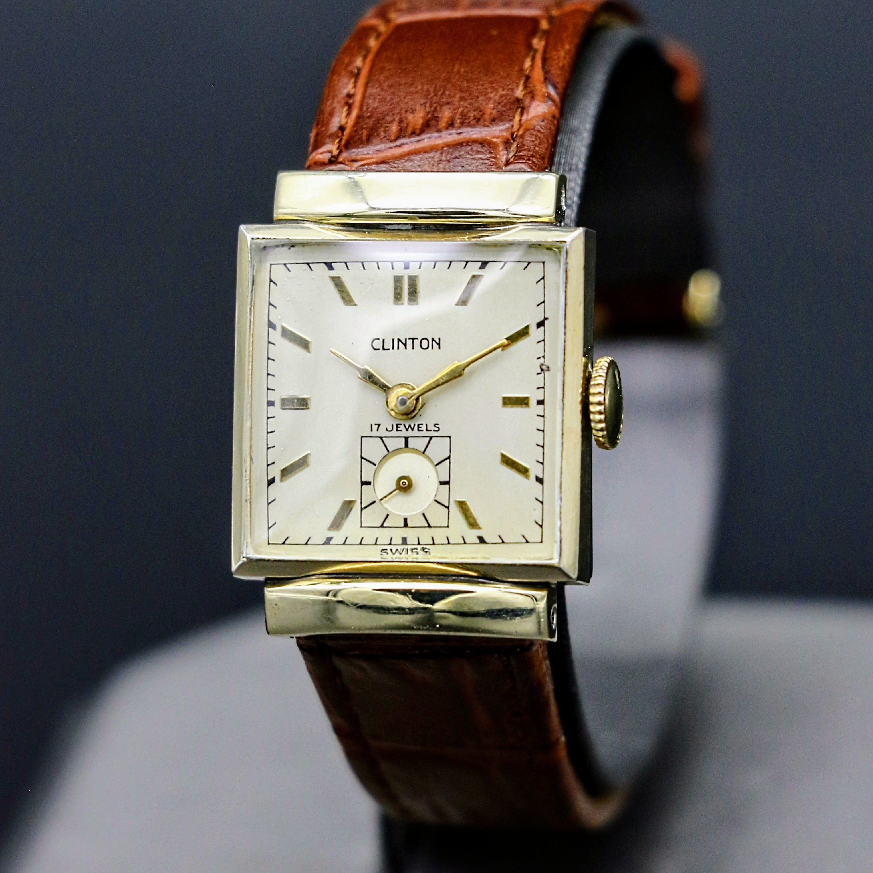 1940 s CLINTON Watch 17 Jewels 23mm Fancy Lug Design Vintage Swiss