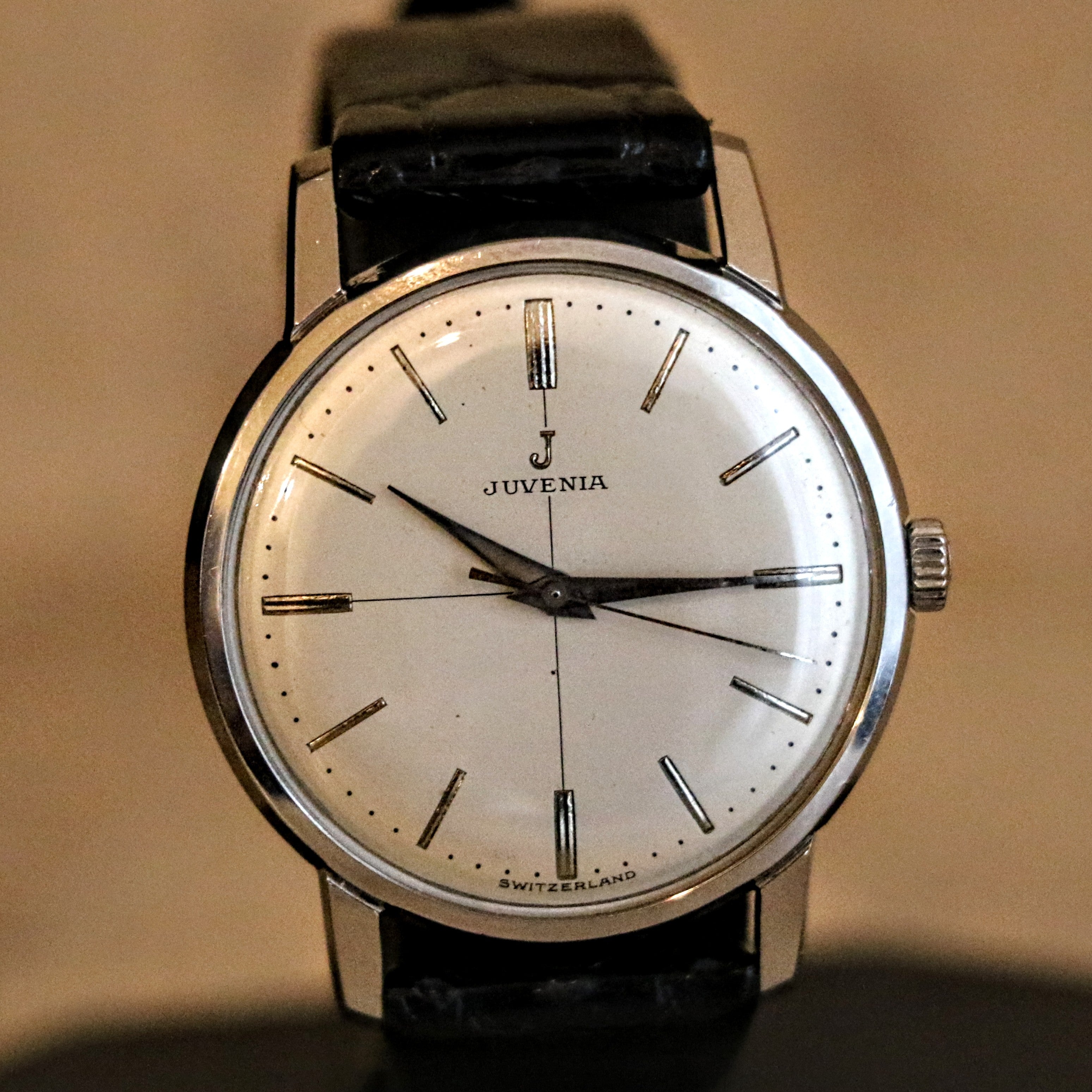 Vintage juvenia deals watches