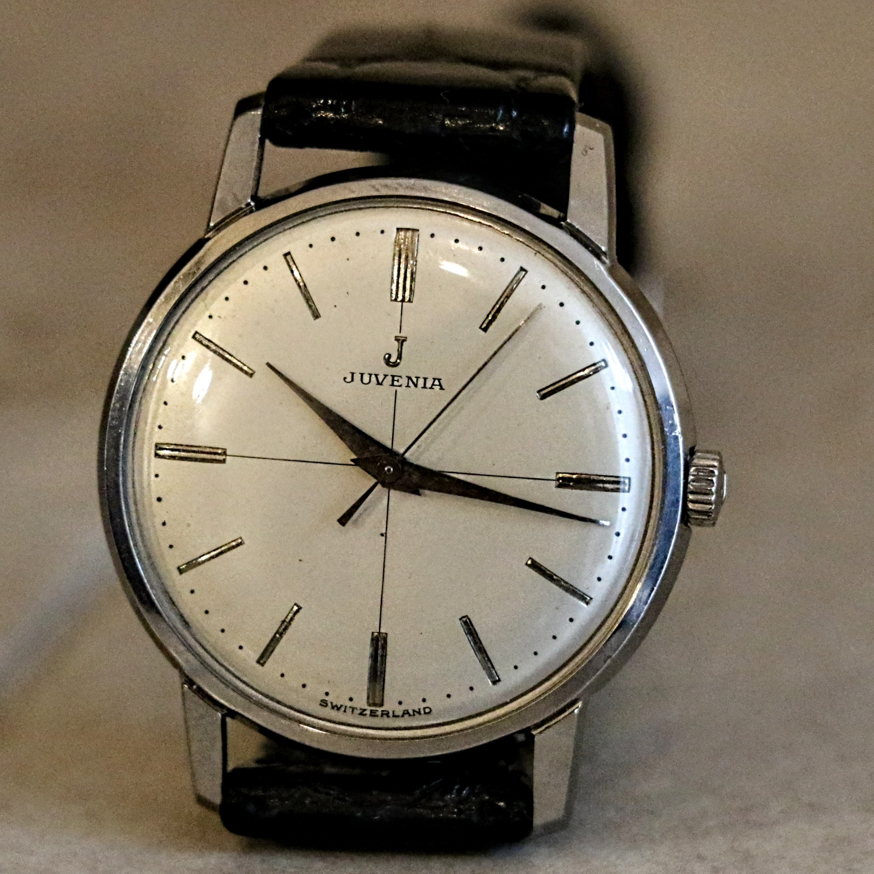 Antique deals juvenia watches