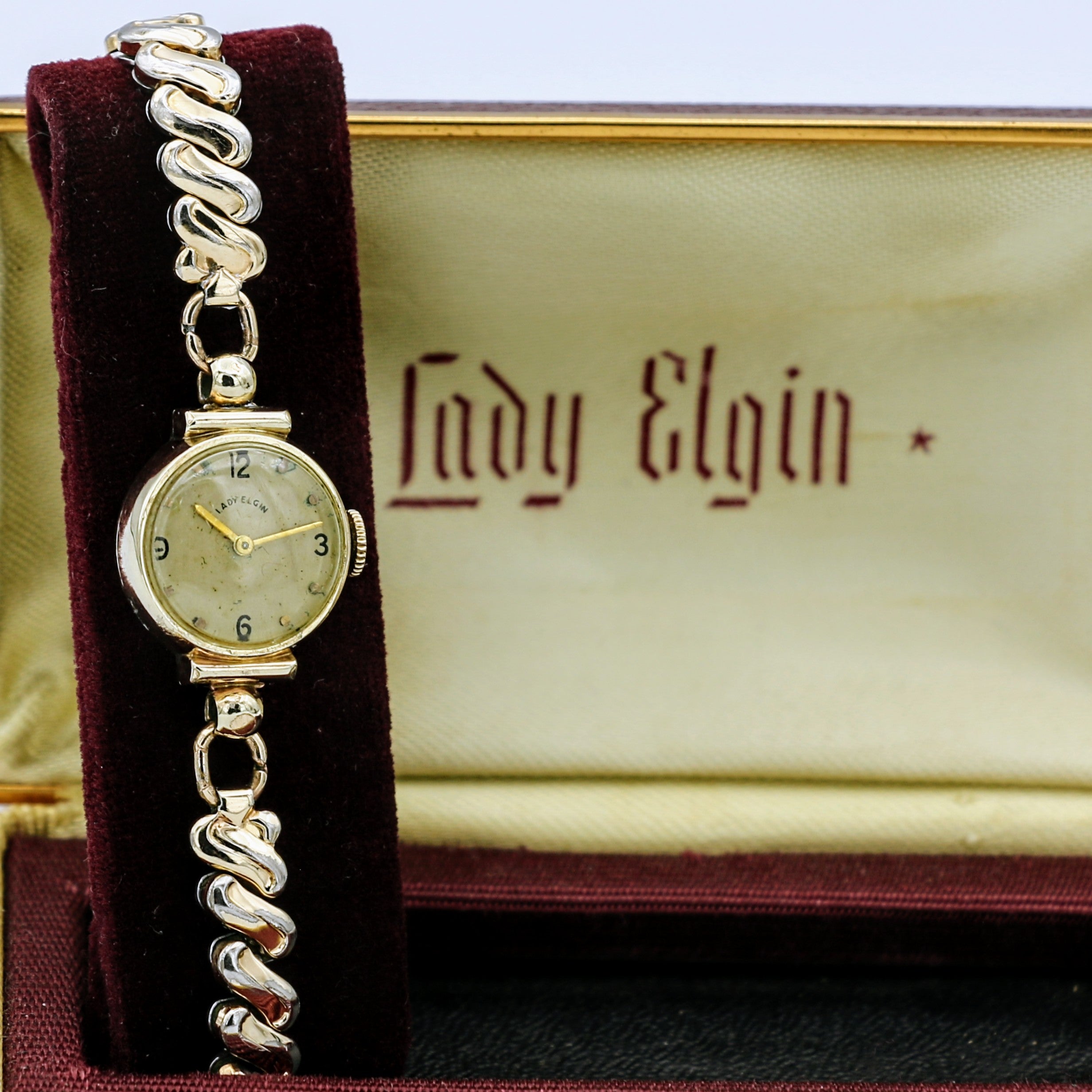1950 Ladies Elgin Wristwatch Elgin Grade 650 19 Jewels Watch