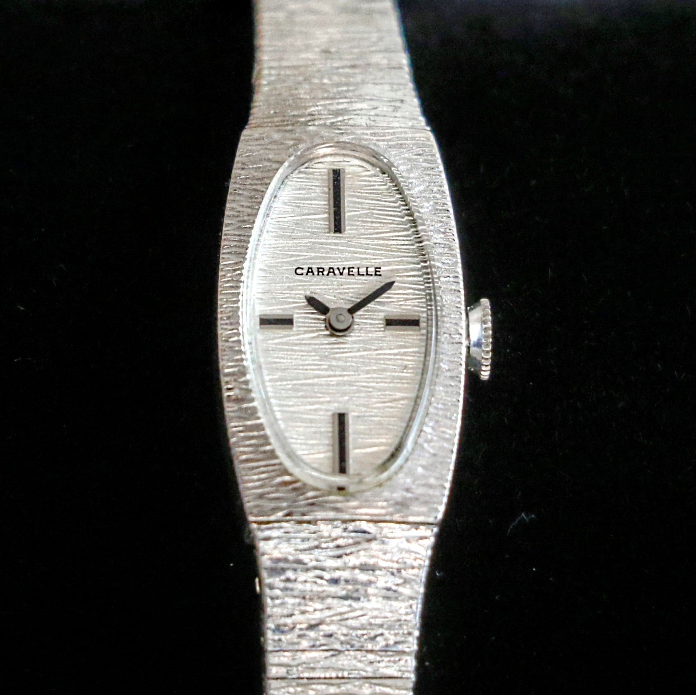 Beautiful! CARAVELLE Ladies Wristwatch 17 Jewels Cal. FEF 6630 Vintage Watch