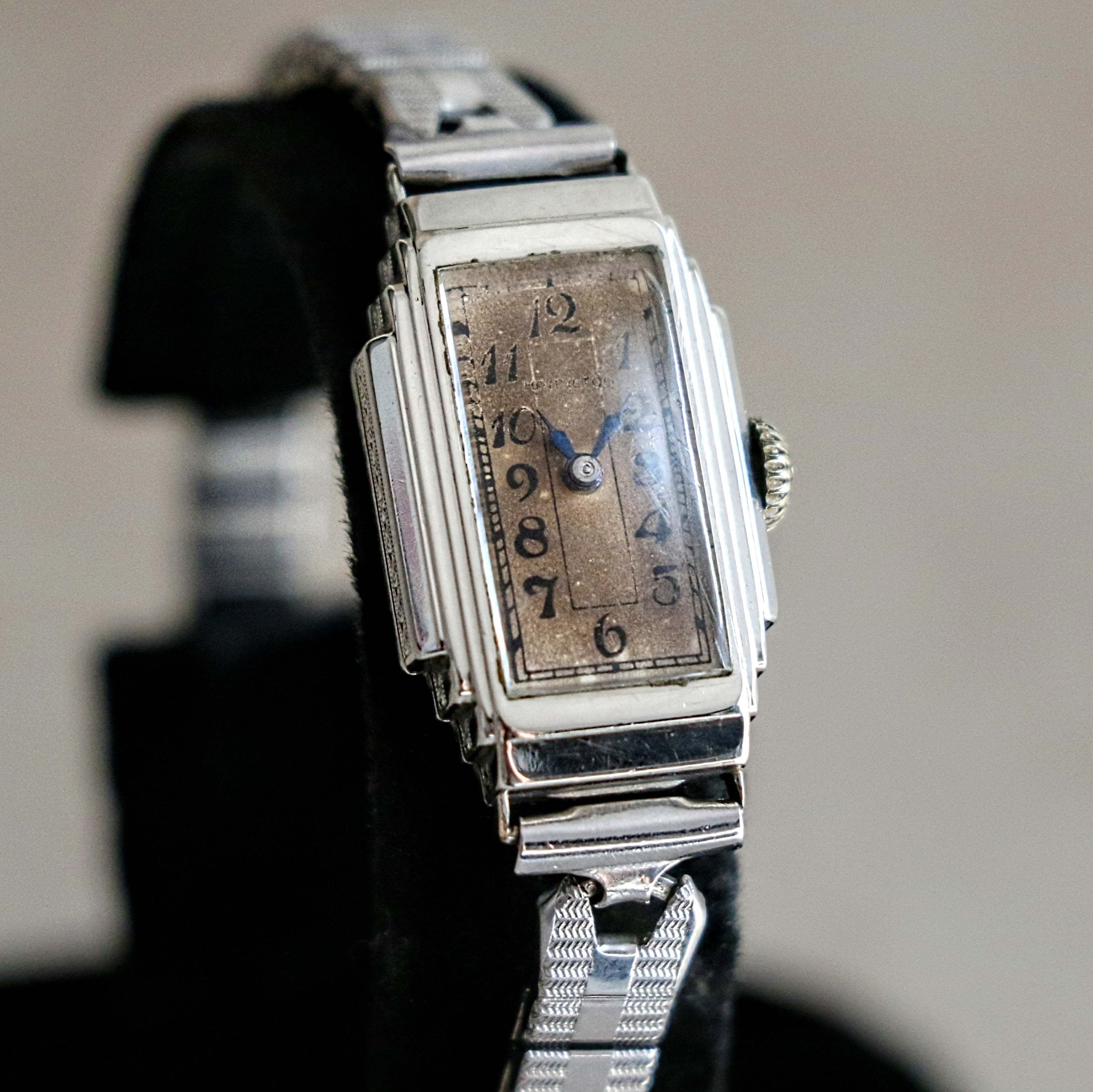 Vintage Hamilton Art Deco Ladies Wristwatch Grade 989