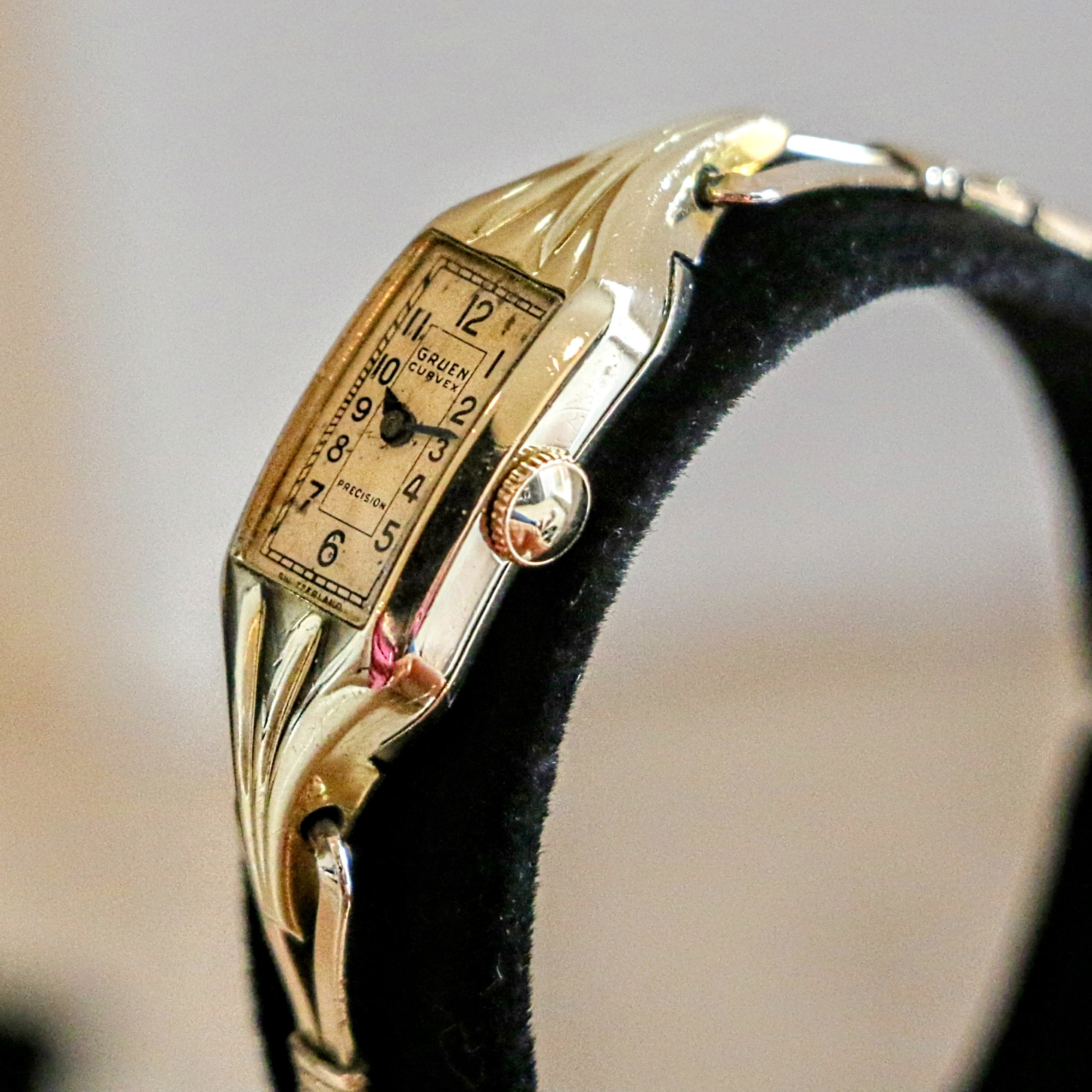 Gruen 17 jewels ladies watch hotsell