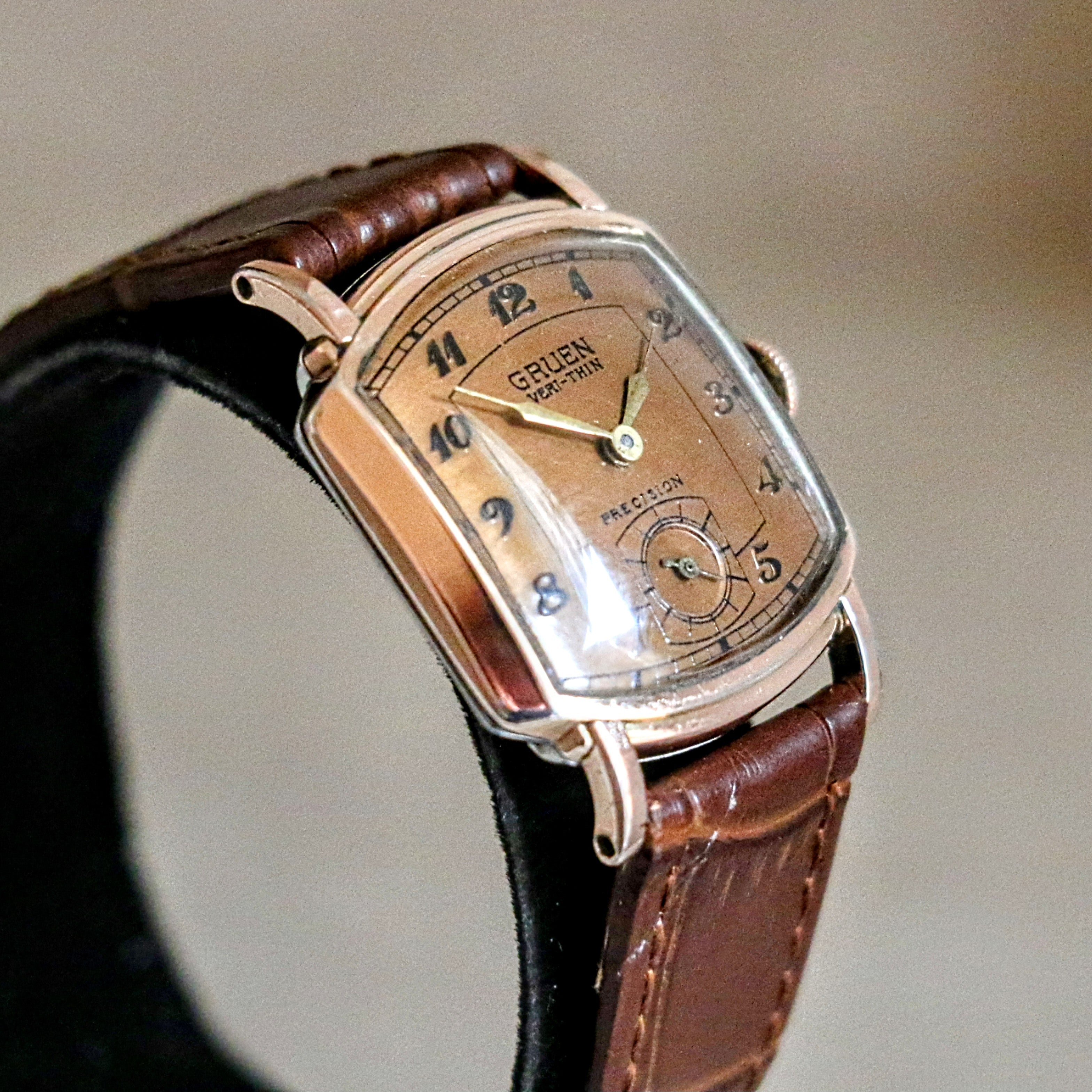GRUEN Veri-Thin Precision Wristwatch Coral Gold Case & Dial Conoruma Movement Grade 405 Watch