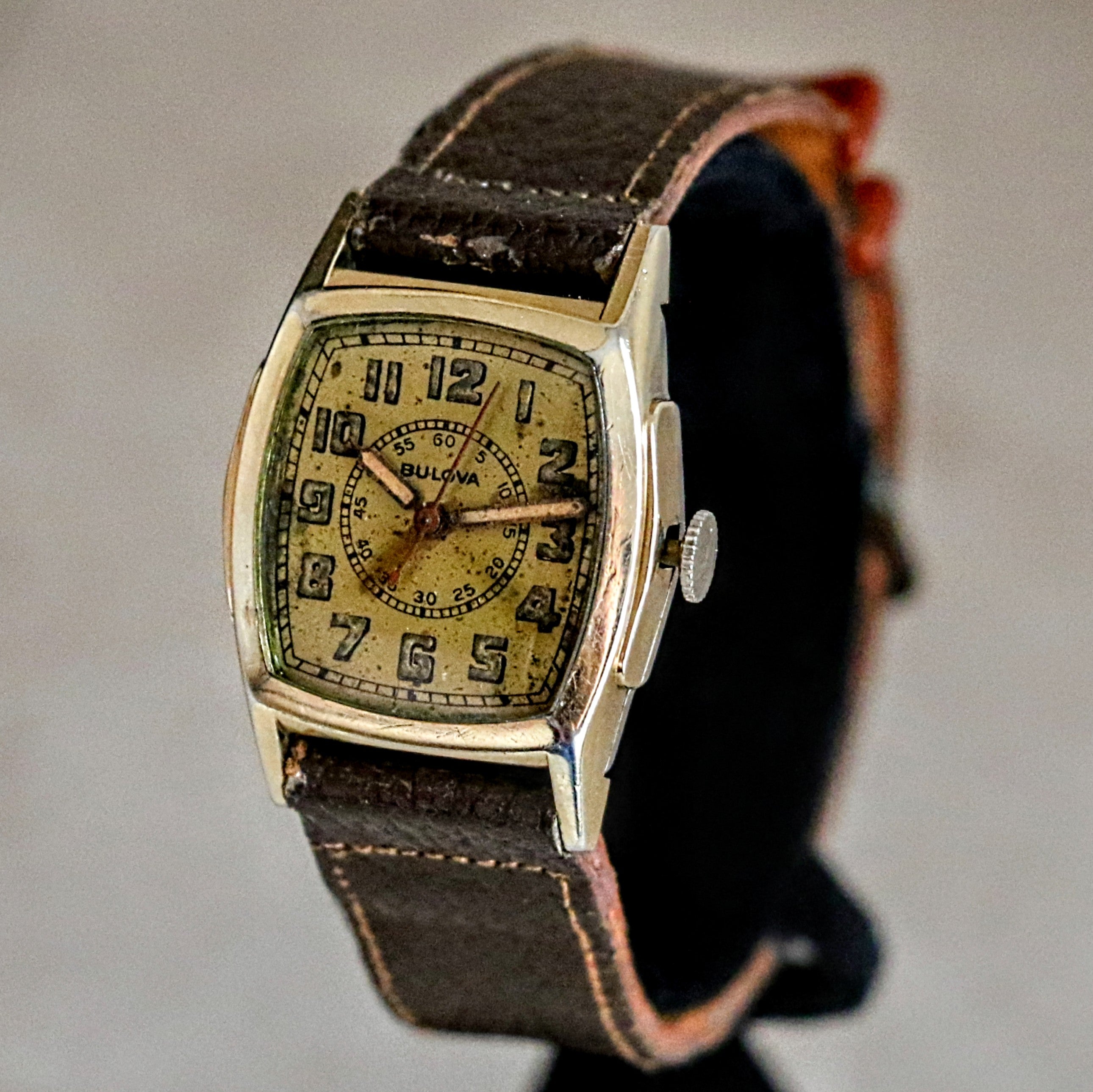 1943 BULOVA WWII Medical Officer Wristwatch Cal. 10BA 17 Jewels Doctors Watch