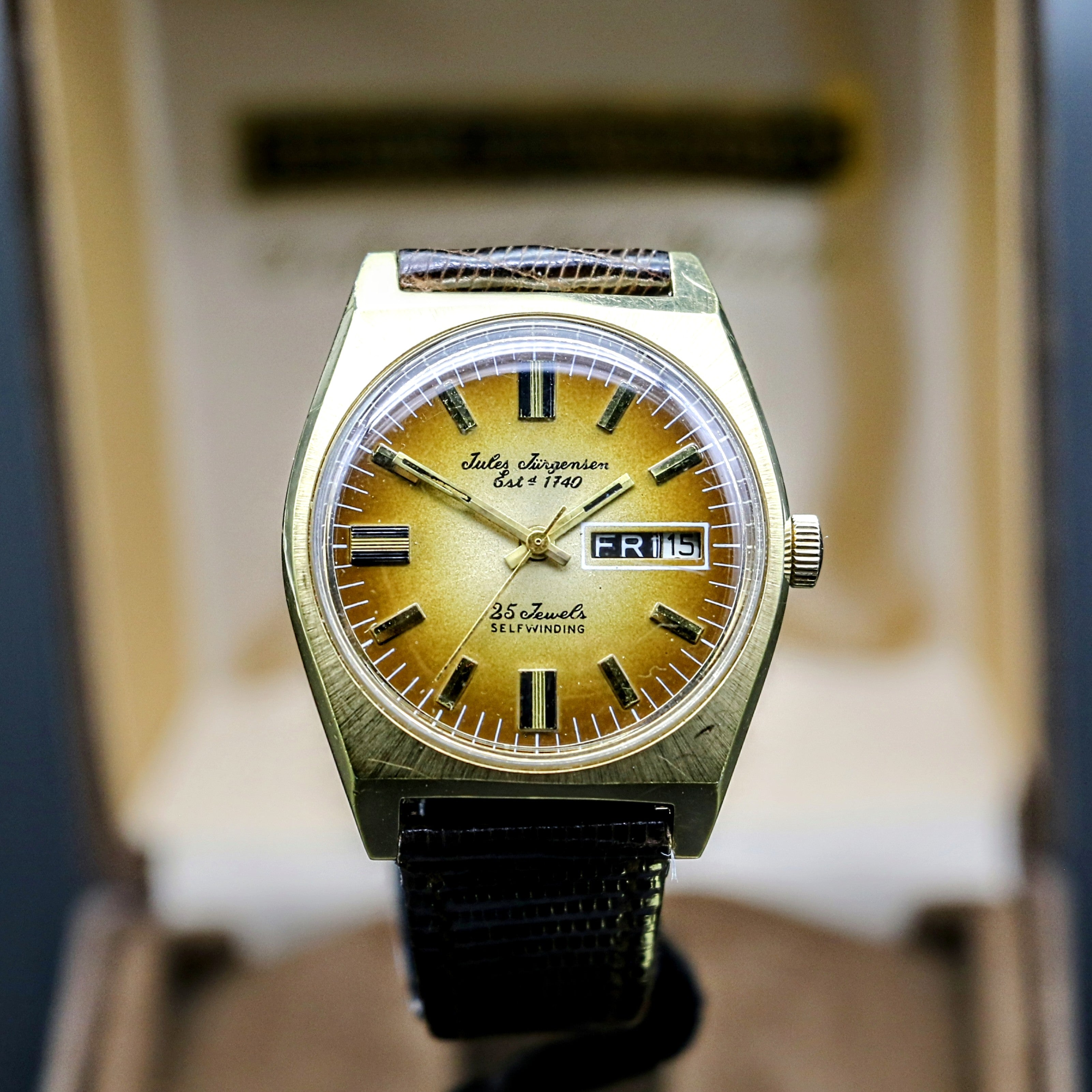 JULES JURGENSEN Swiss Automatic Wristwatch Caliber Int. 7523 25J Day/Date Watch