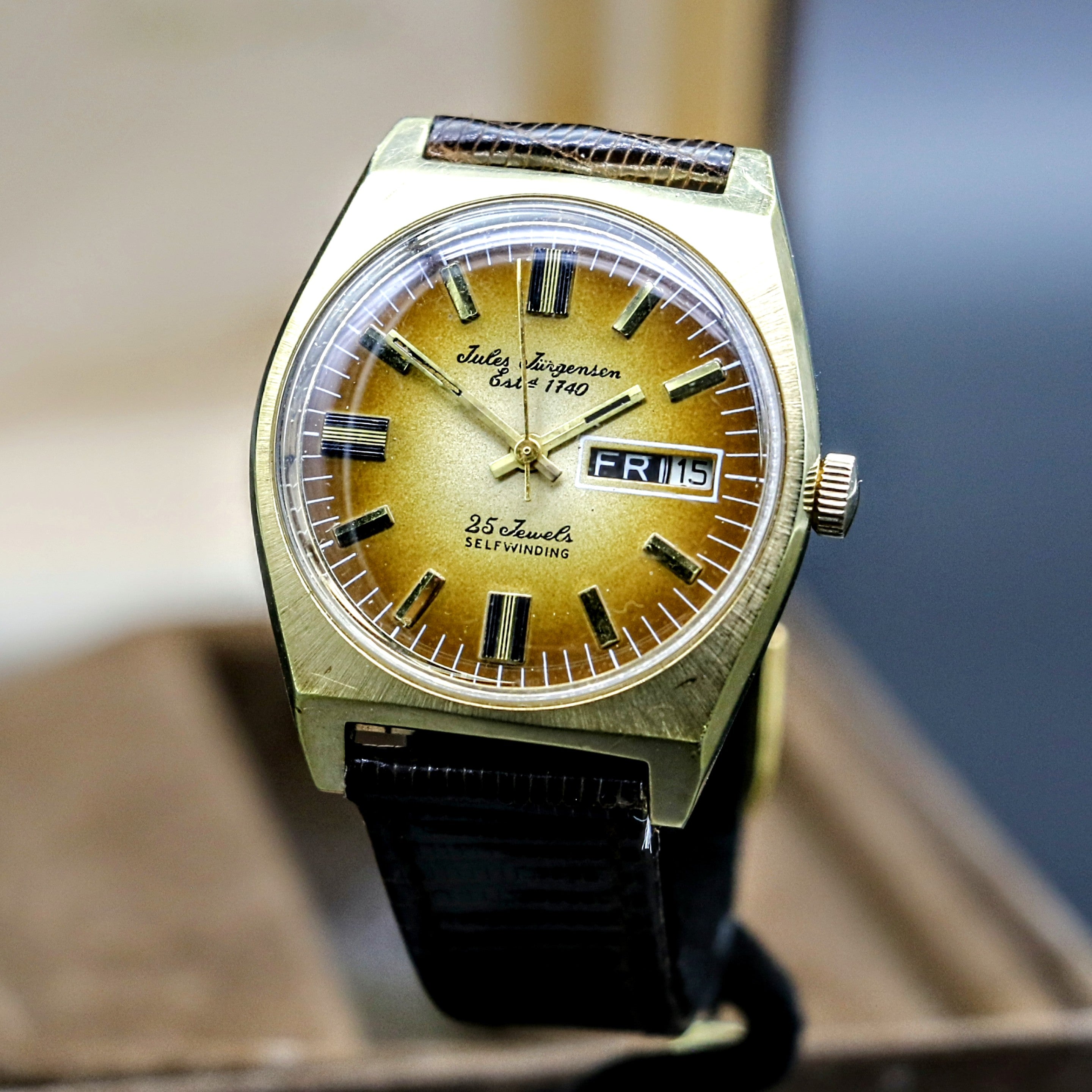 JULES JURGENSEN Swiss Automatic Wristwatch Caliber Int. 7523 25J Day/Date Watch