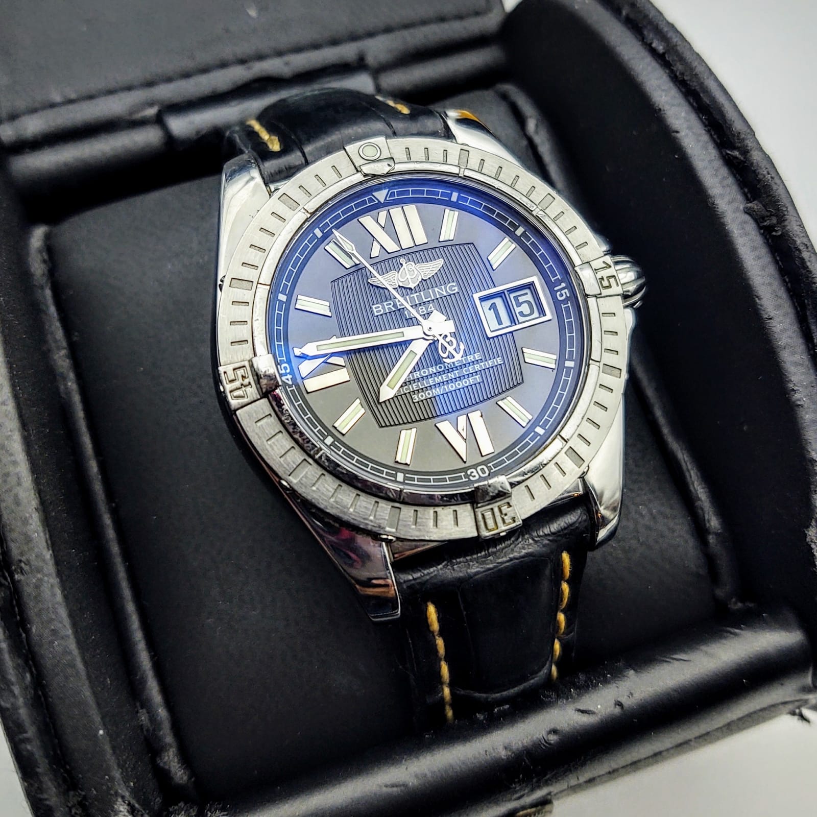 BREITLING Windrider Cockpit Watch Chronometer Officiellement