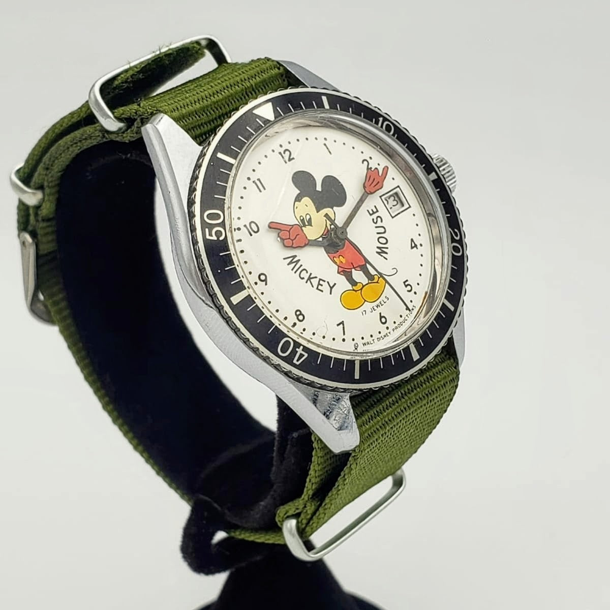 Vintage SEIKO Mickey Mouse Military Style Dive Wristwatch Swiss Cal. UTC 29 17J