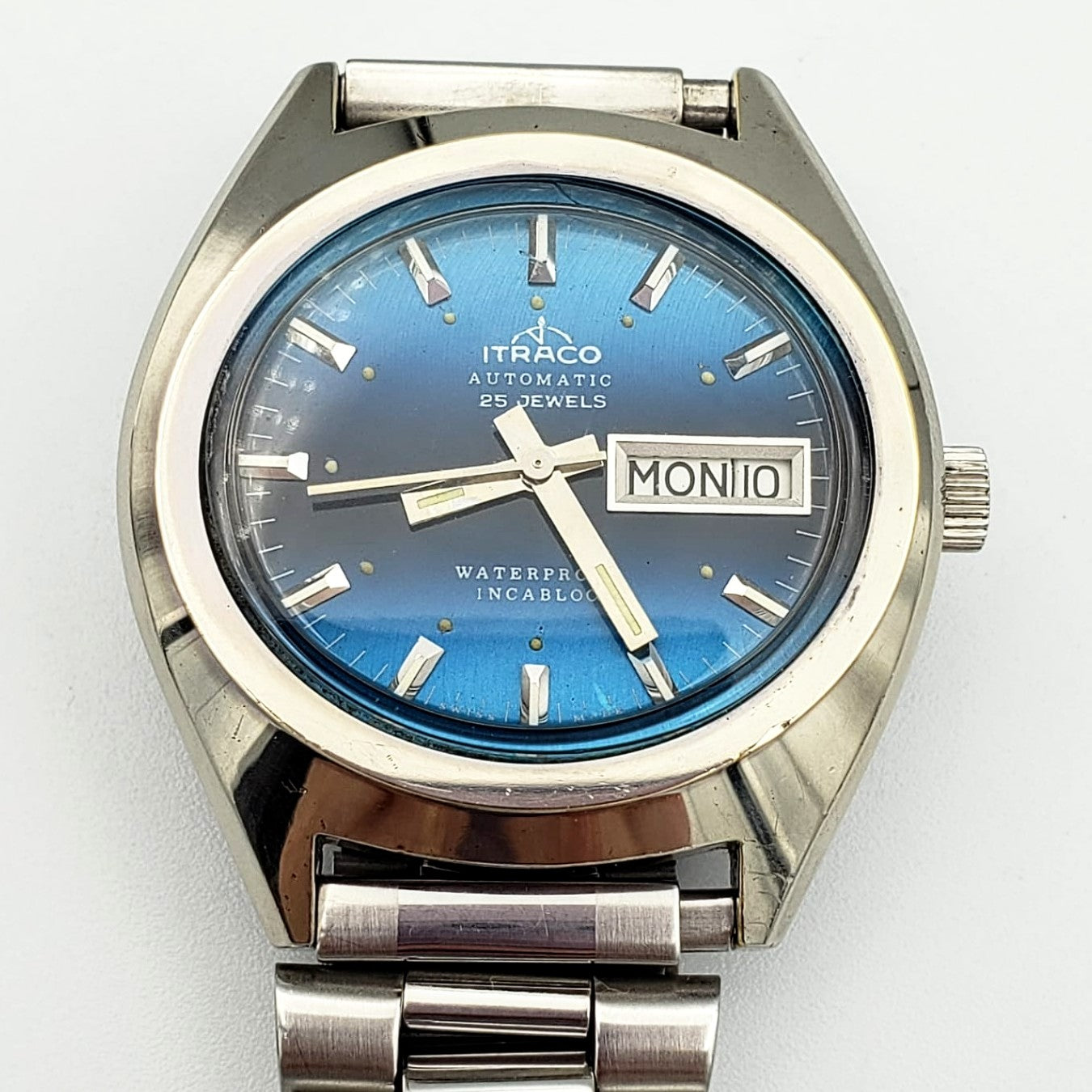 Vintage ITRACO Automatic Wristwatch Cal. ETA2789-1 25 J, Dual-Language Day/Date Watch