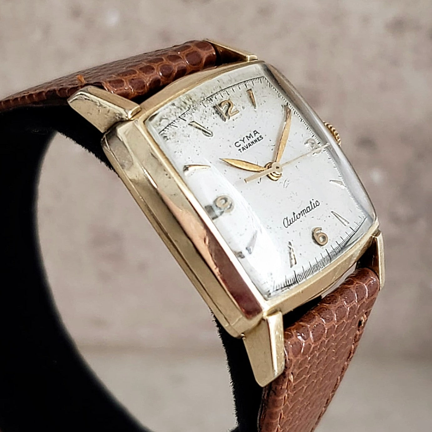Vintage Cyma Bumper Automatic Wristwatch Swiss Caliber 420 17 Jewels Watch