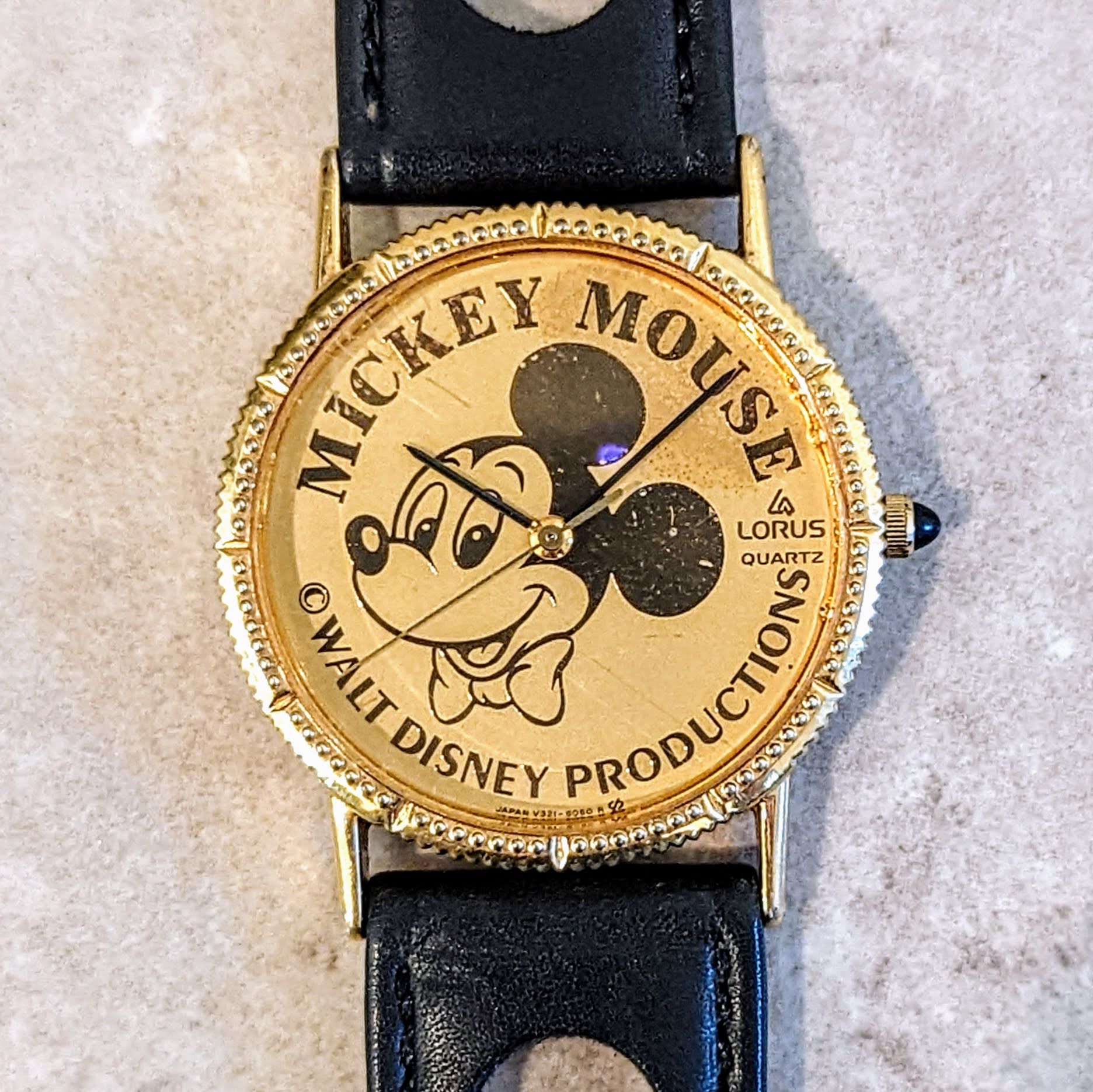 Vintage LORUS Mickey Mouse Bowtie Wristwatch Quartz Movement