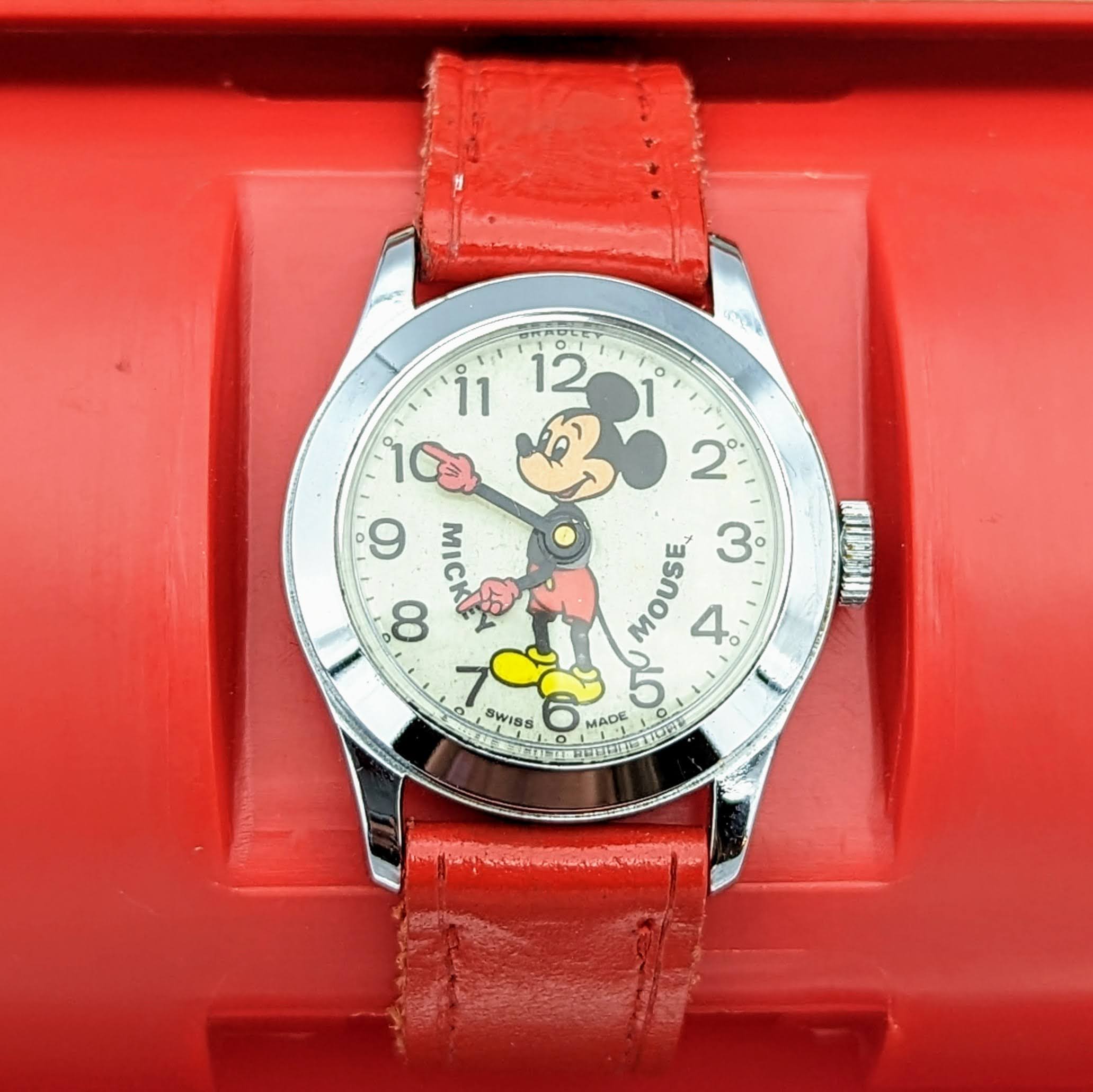 Bradley swiss made discount mickey mouse watch 23