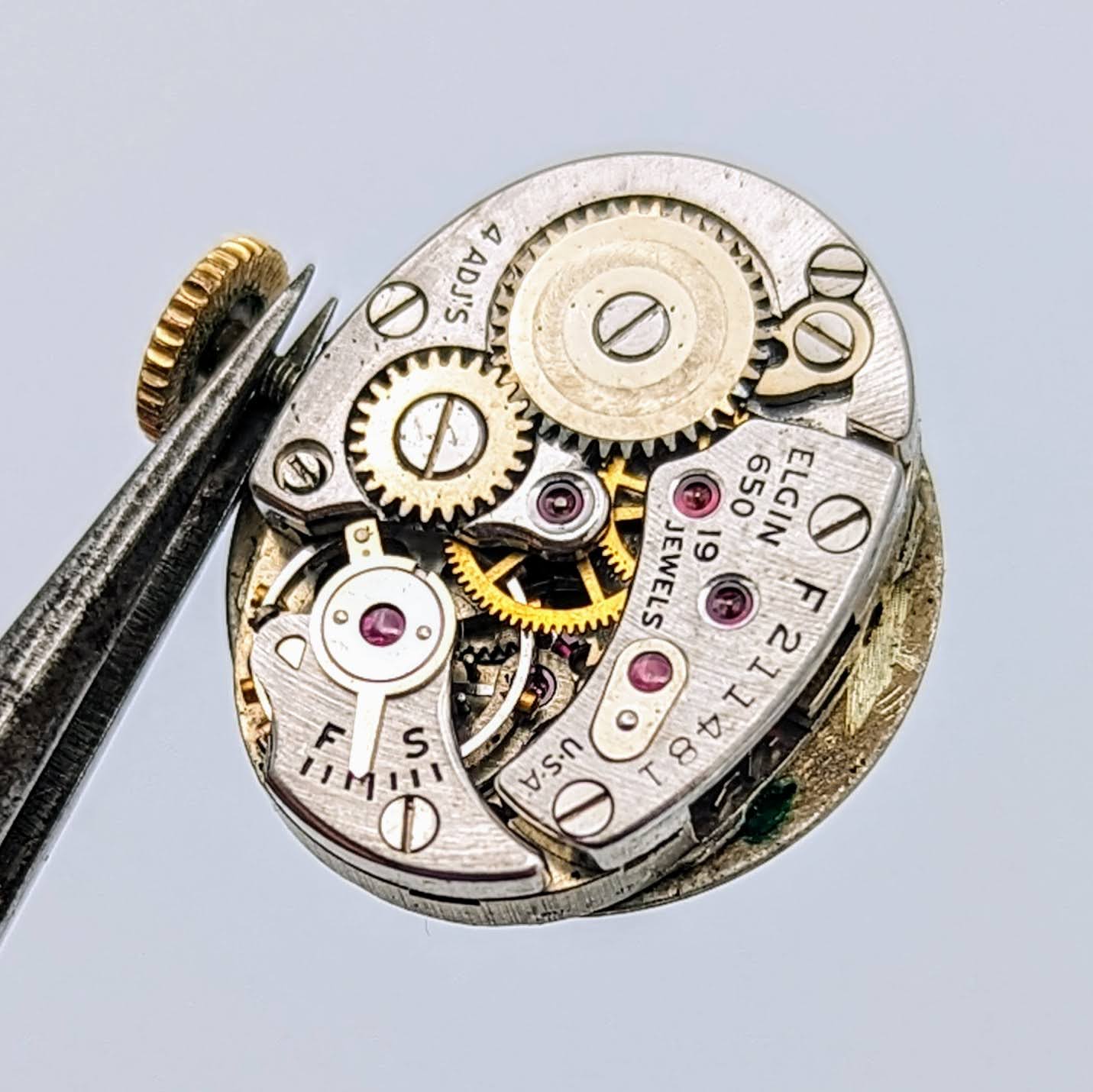 1950 Ladies Elgin Wristwatch Elgin Grade 650 19 Jewels Watch