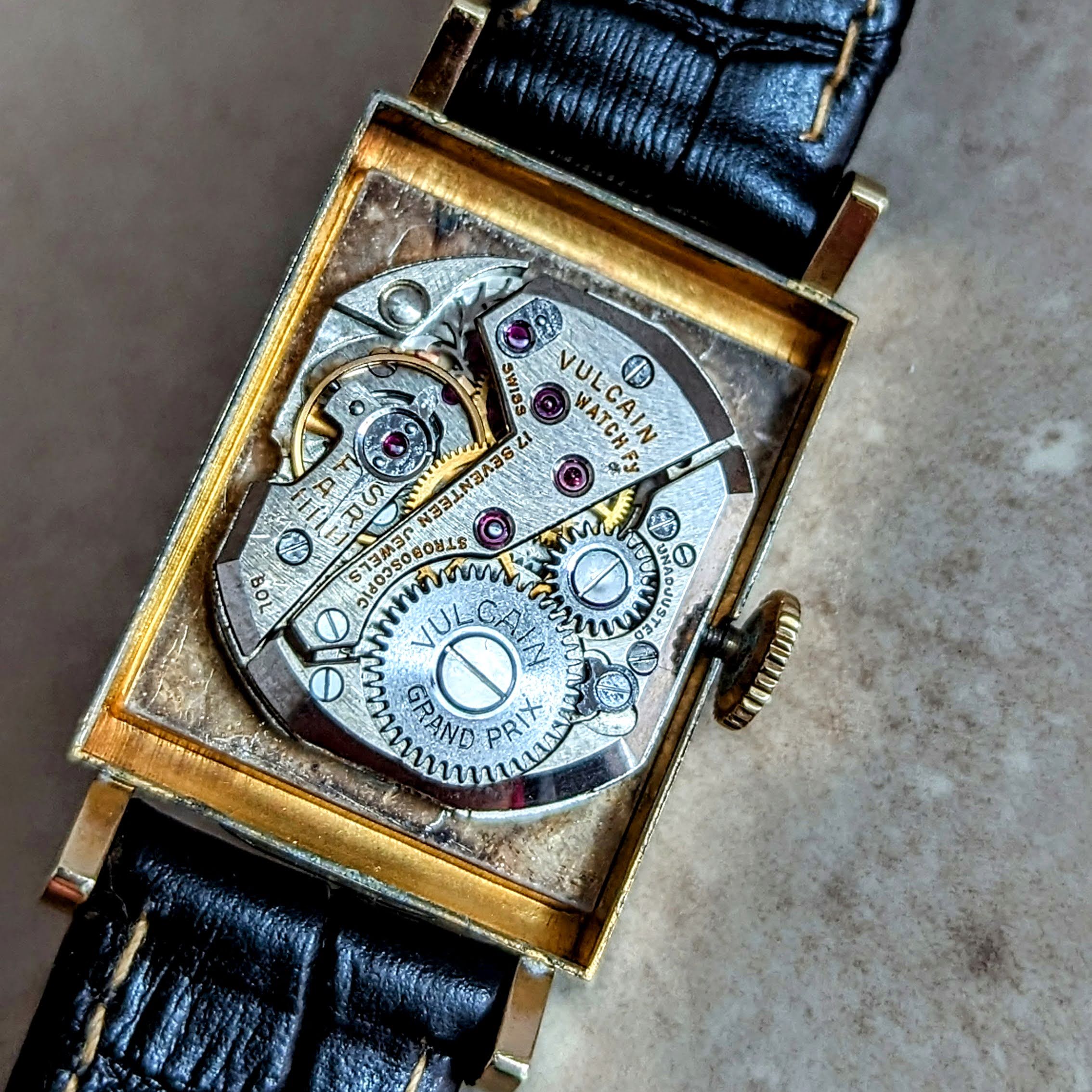 Vintage VULCAIN Wristwatch Swiss Stroboscopic Movement Caliber 708 17 Jewels Watch