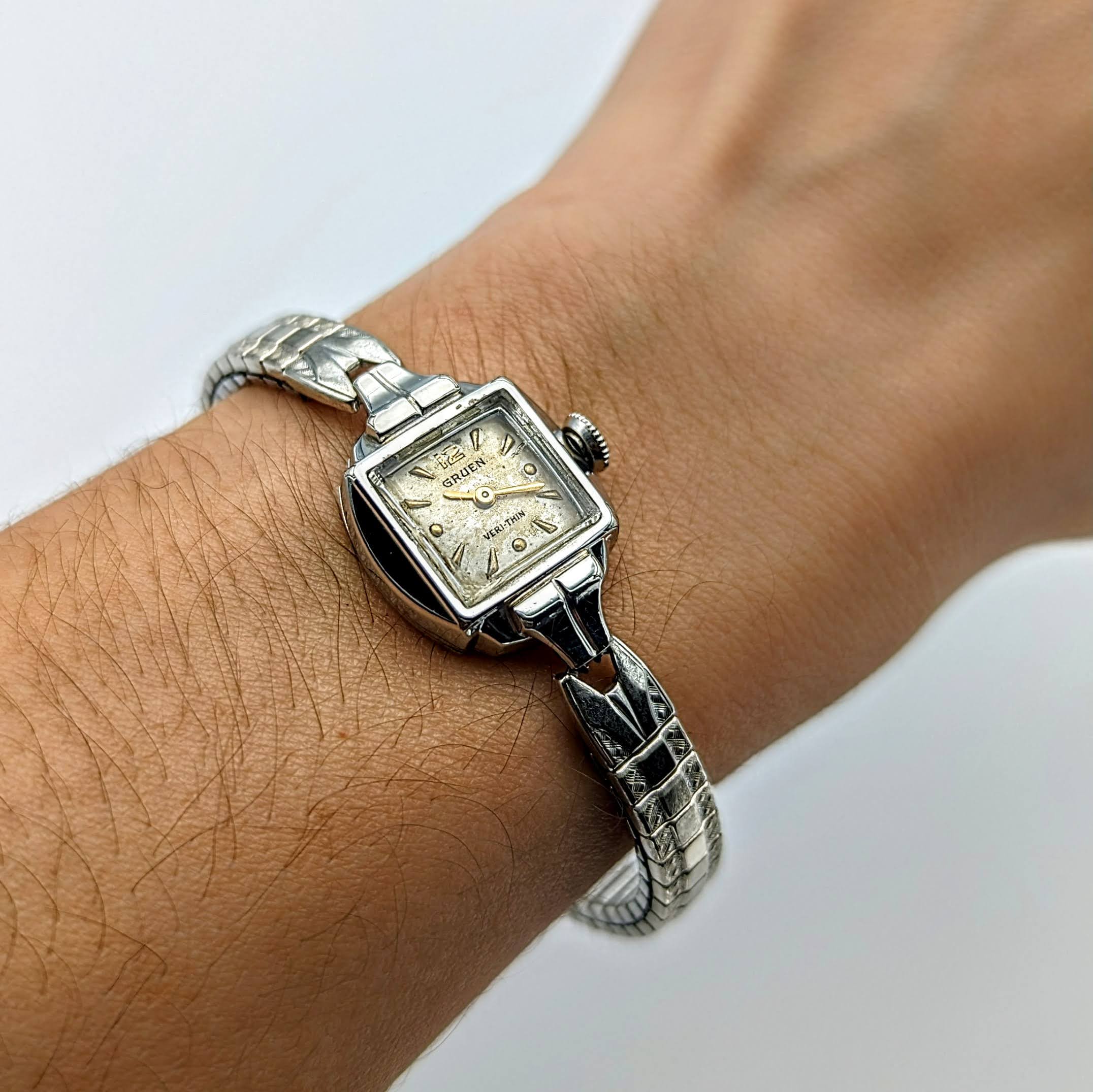Gruen veri thin ladies watch hotsell