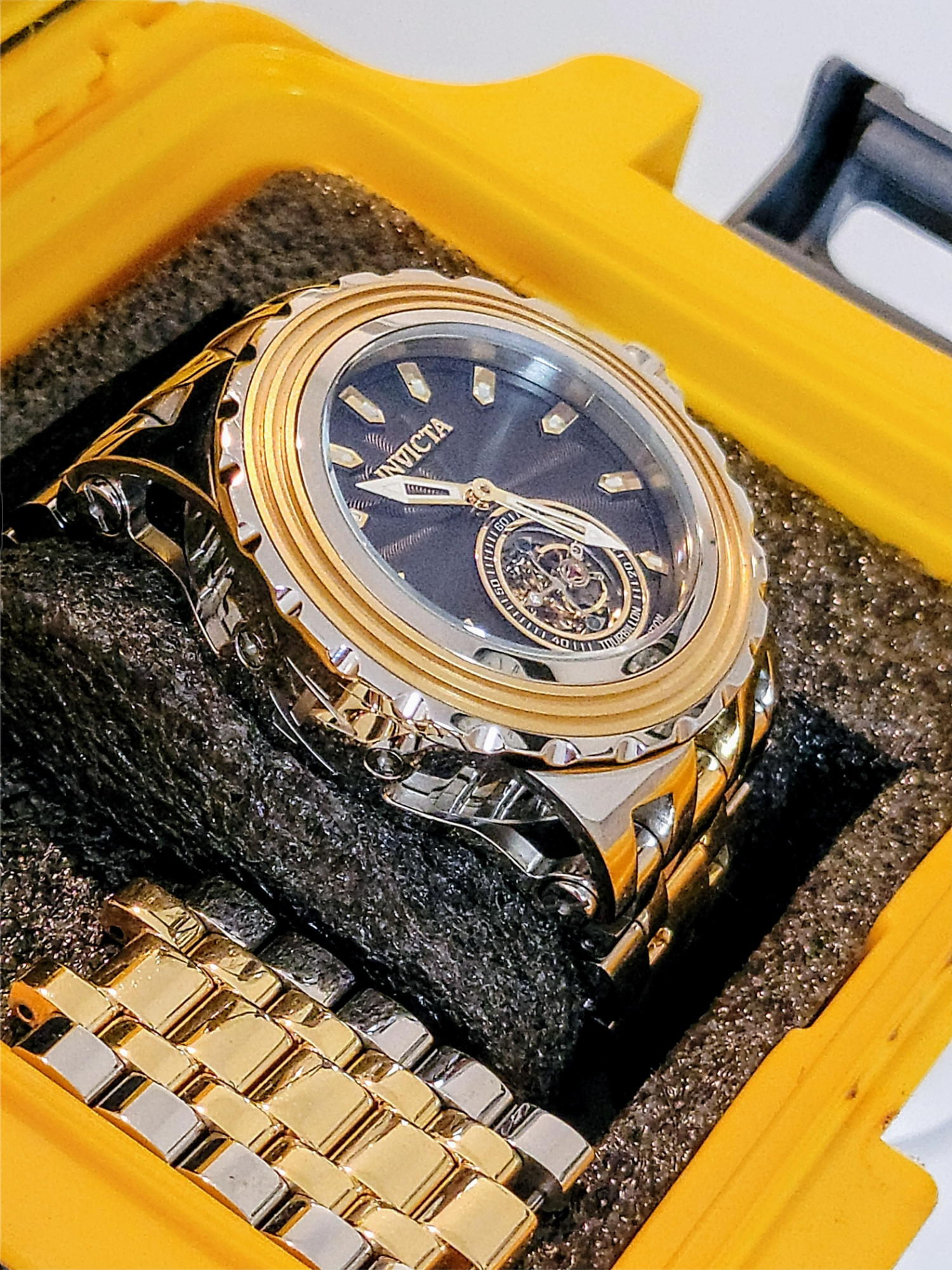 Invicta Subaqua TOURBILLON Limited Edition Mechanical Watch
