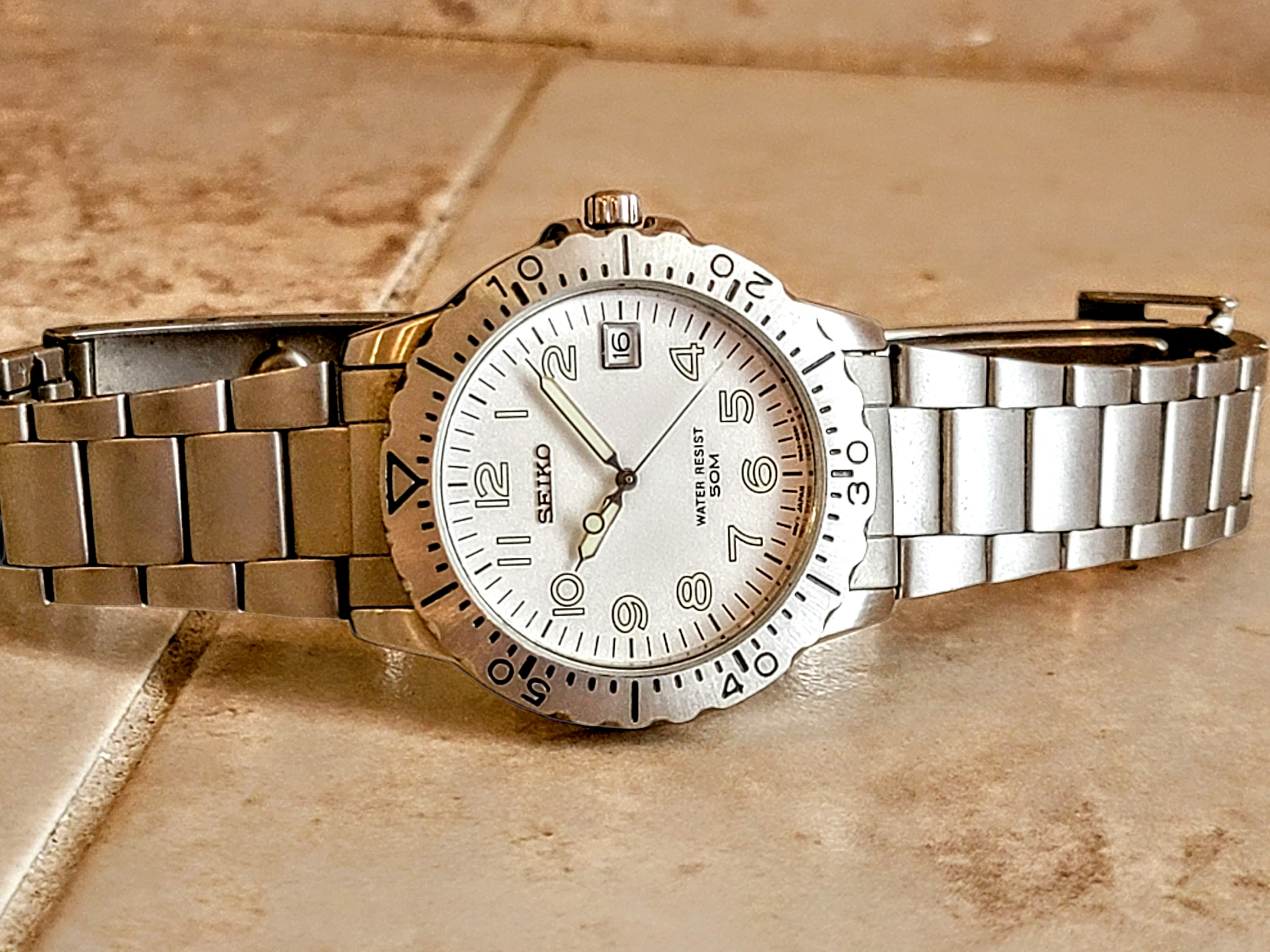 Seiko quartz water resistant deals