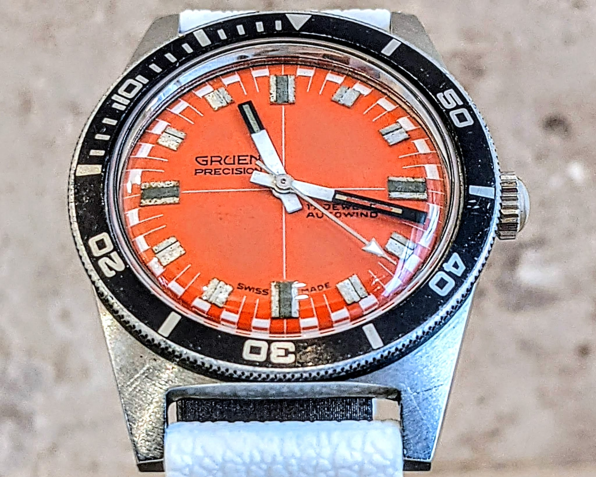 Gruen 2025 divers watch