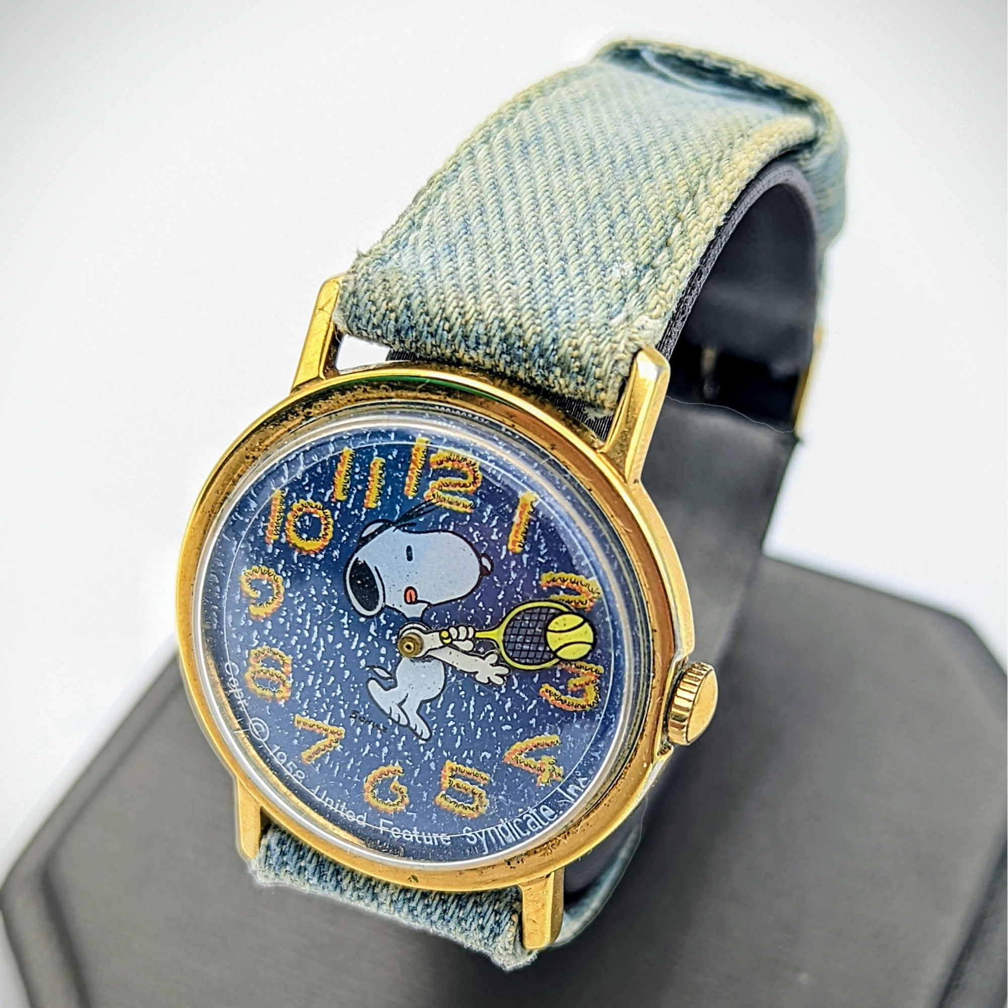 1976 Snoopy Watch Mystery Dial Vintage Manual Wristwatch SECOND